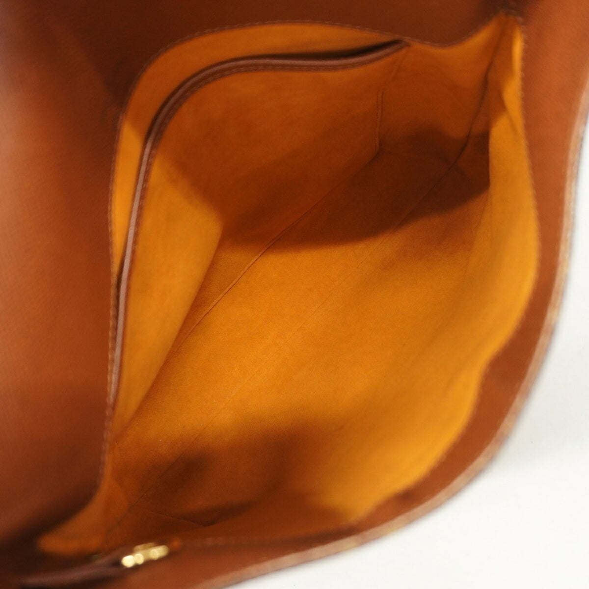 Louis Vuitton Brown Shoulder Bag (Pre-Owned)