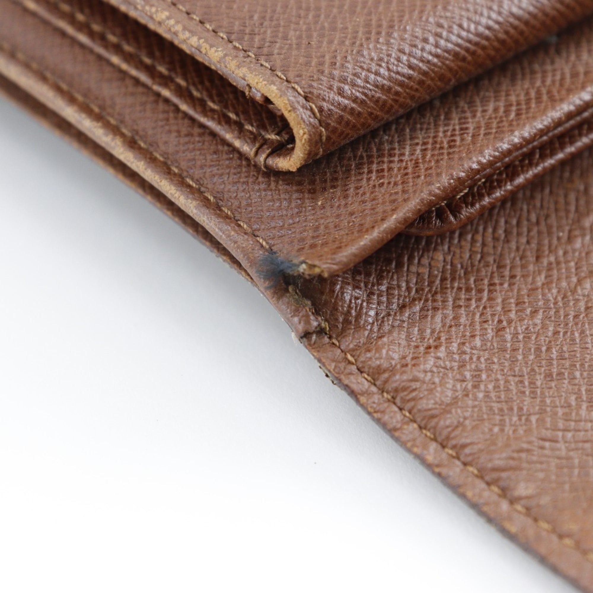 Louis Vuitton Brown Monogram Canvas Wallet (Tri-Fold) (Pre-Owned)