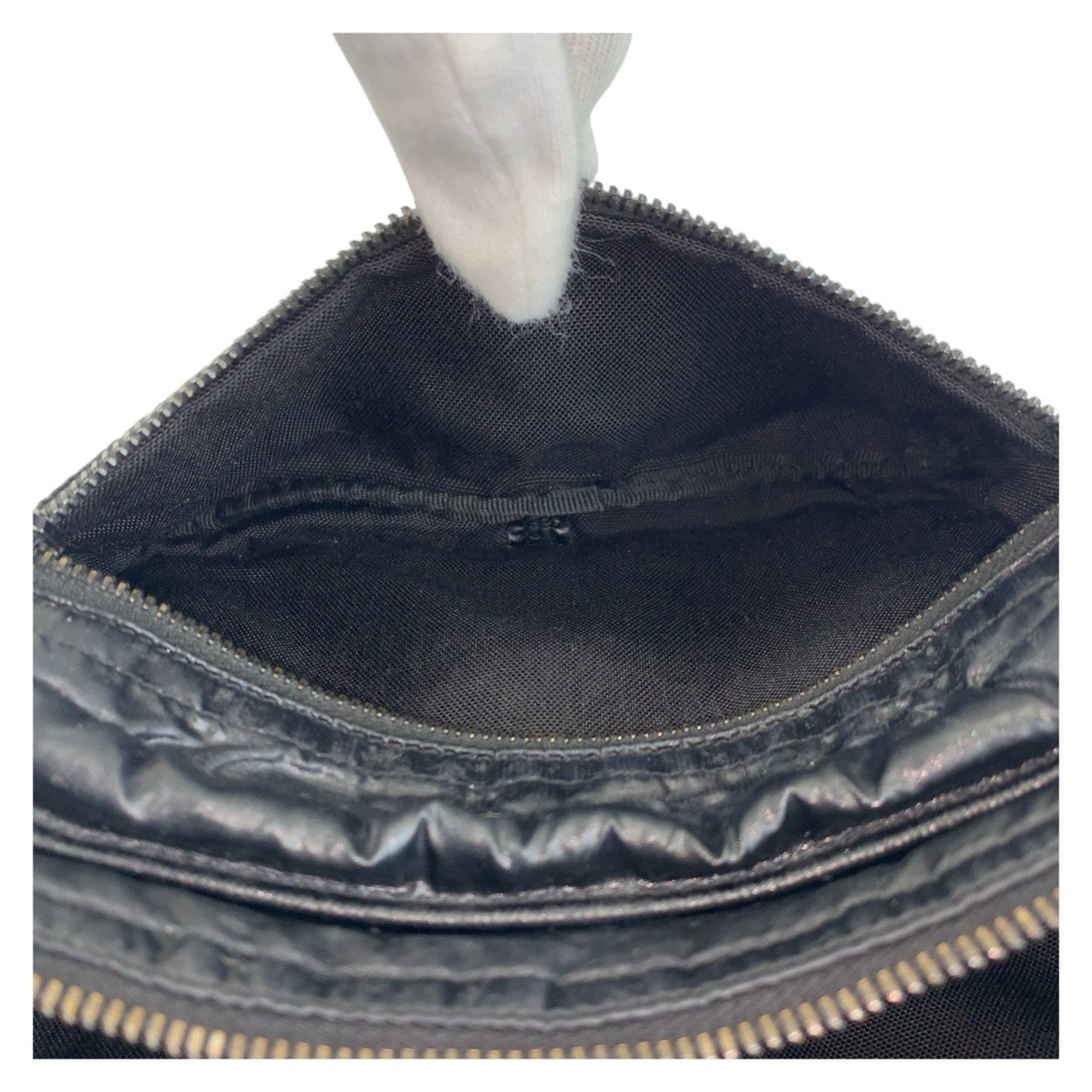 Saint Laurent Black Nylon Sling Bag (Pre-Owned)