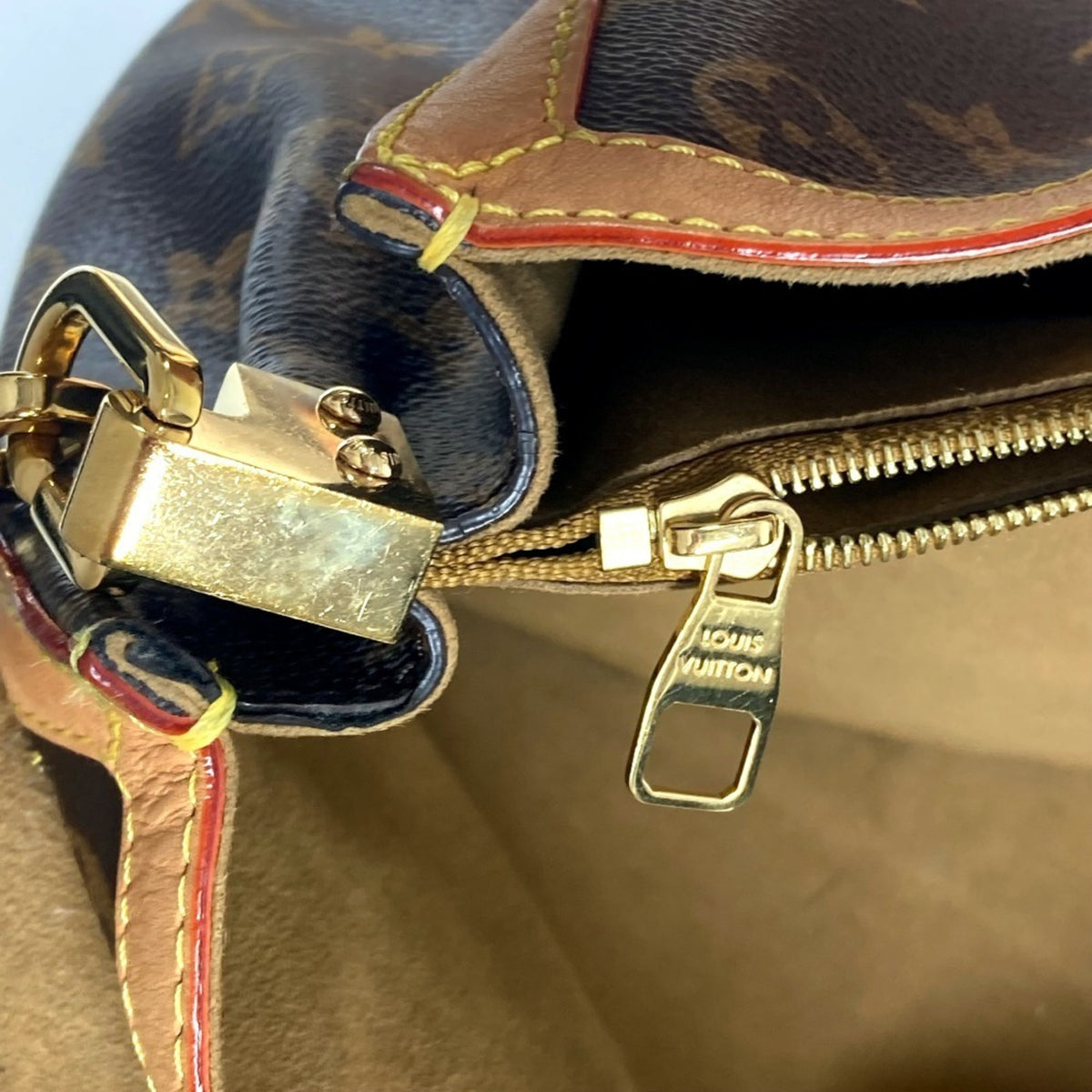 Louis Vuitton Brown Monogram Monogram Handbag Shoulder Bag (Pre-Owned)