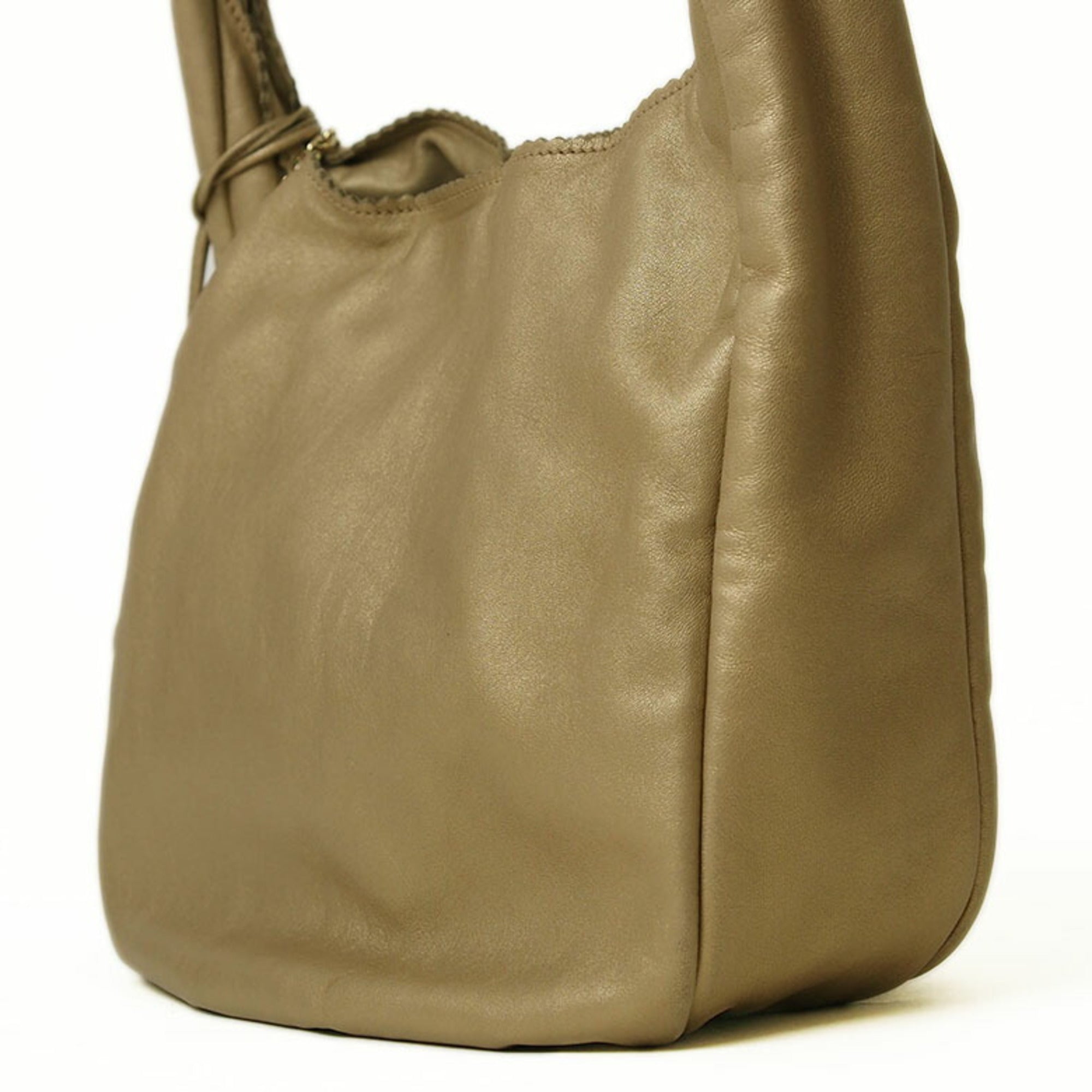 Loewe Gold Leather Shoulder Bag (Pre-Owned)