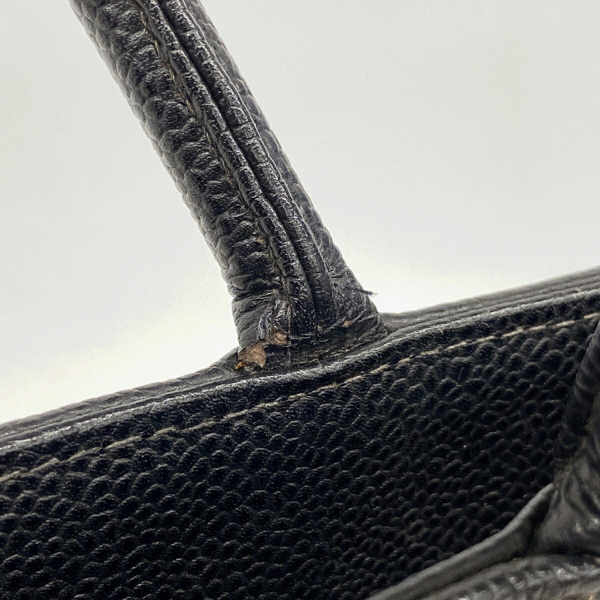 Chanel Black Grained Calfskin Tote Bag (Pre-Owned)