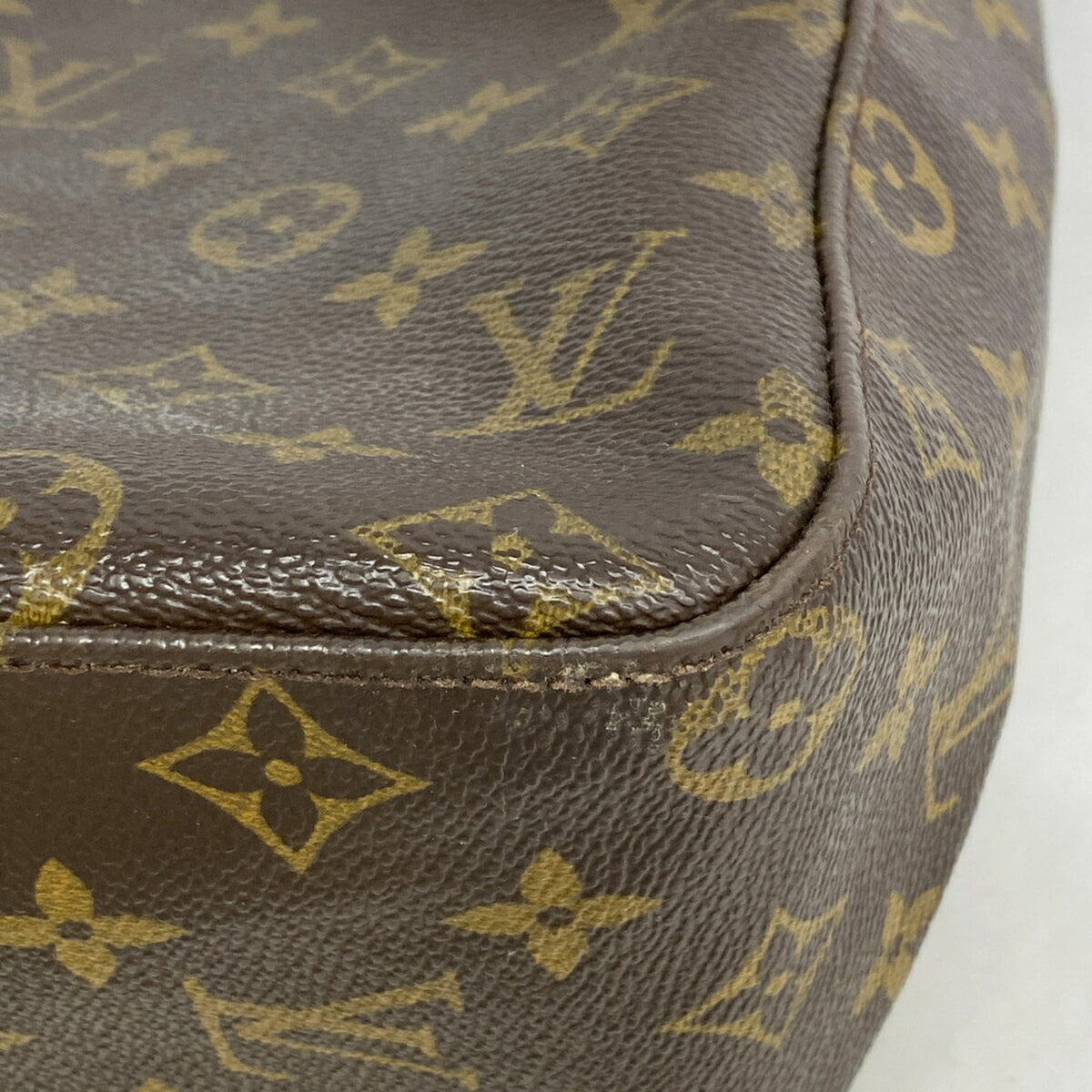 Louis Vuitton Brown Shoulder Bag (Pre-Owned)