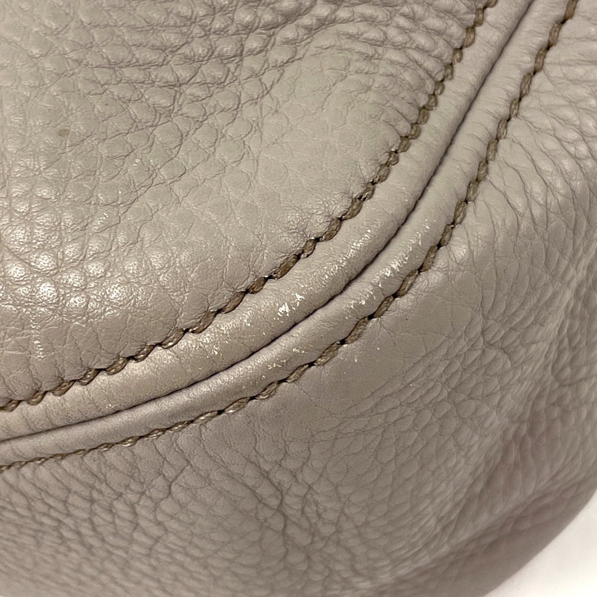 Miu Miu Beige Leather Shoulder Bag (Pre-Owned)