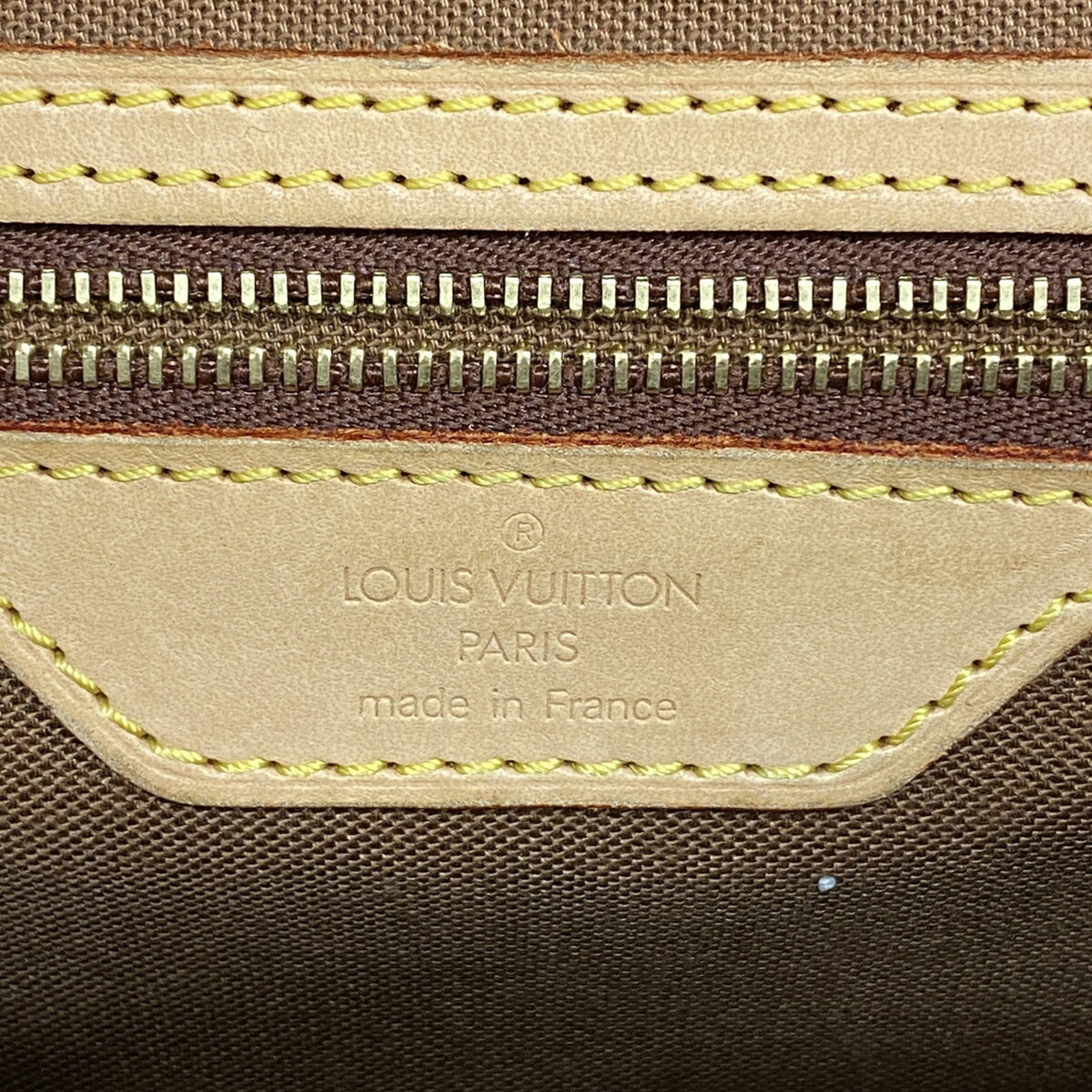 Louis Vuitton Brown Shoulder Bag (Pre-Owned)