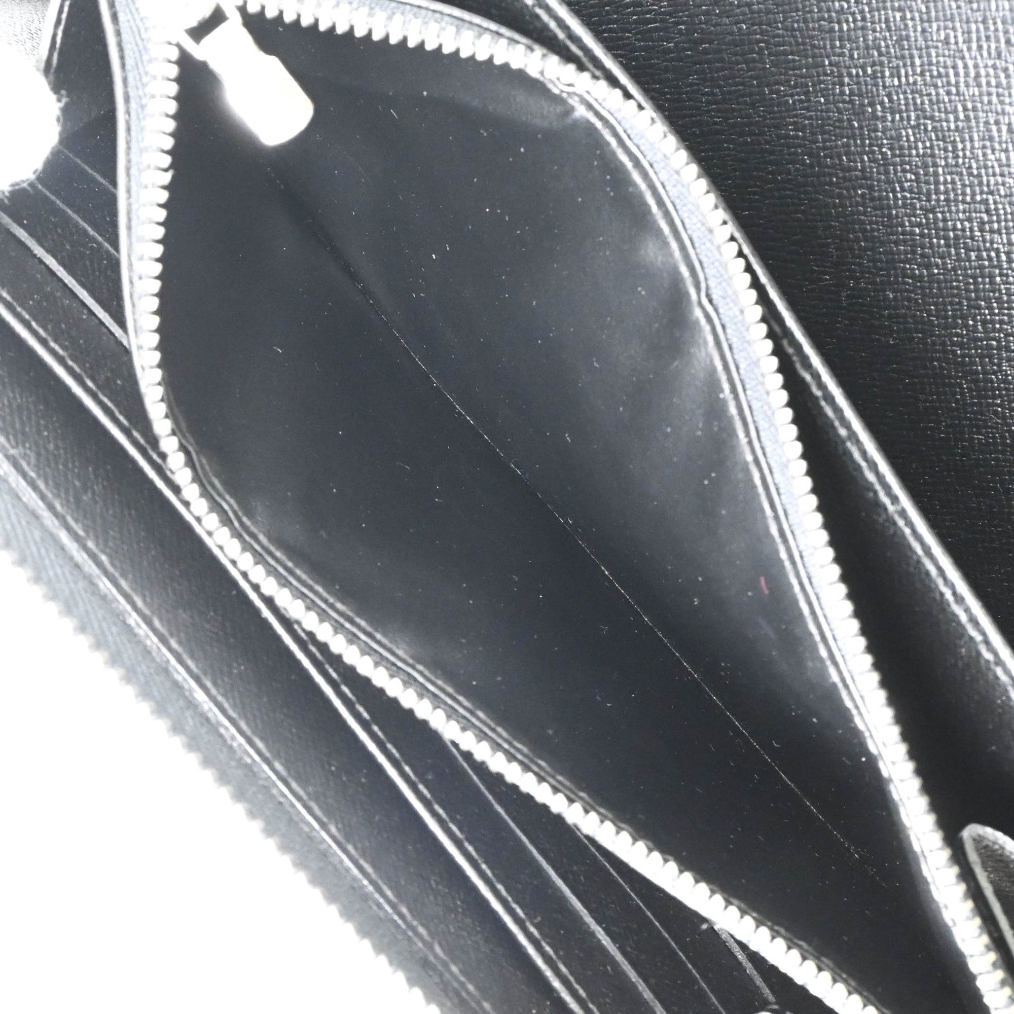 Louis Vuitton Black Epi Leather Long Wallet (Bi-Fold) (Pre-Owned)