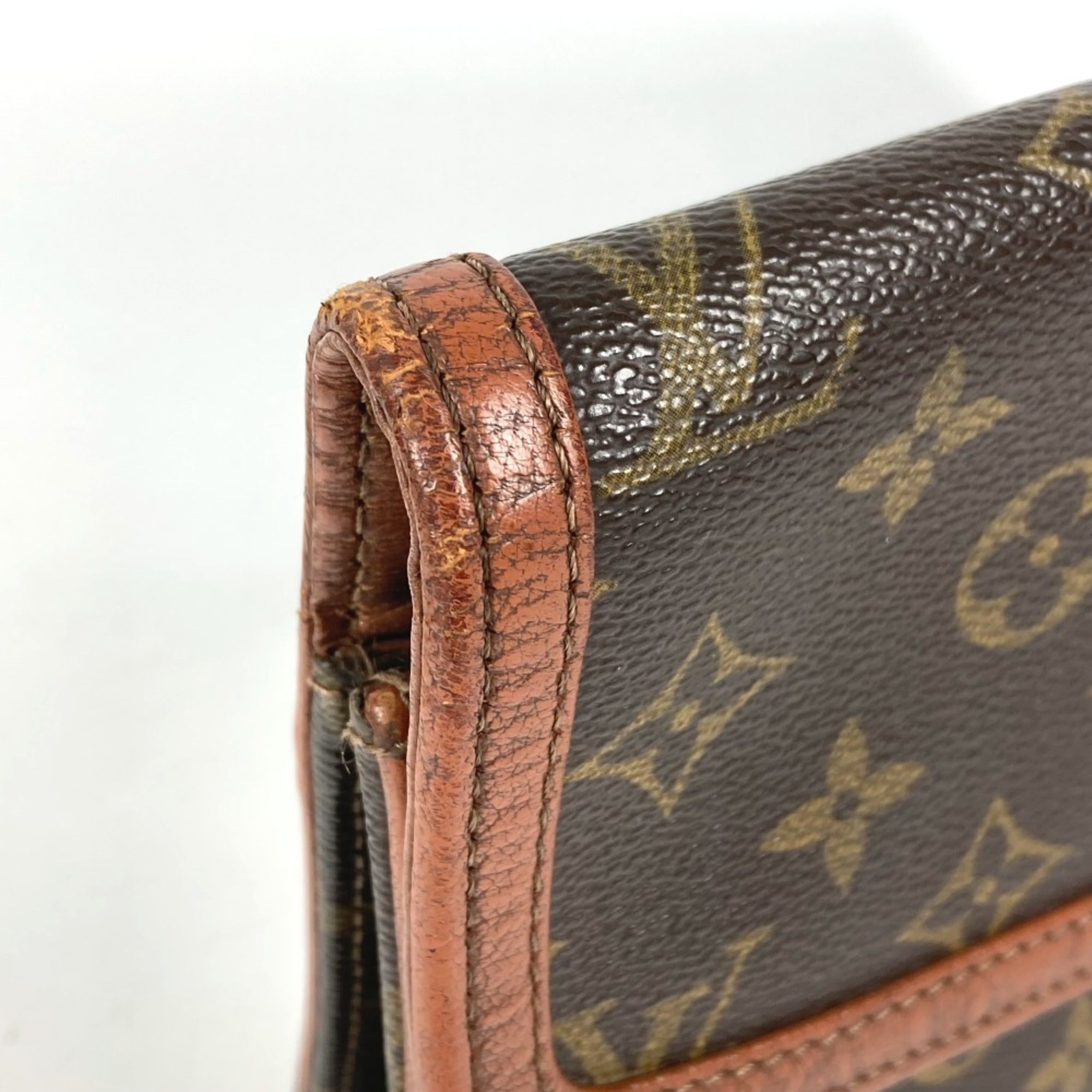 Louis Vuitton Brown Monogram Canvas Clutch Bag Pochette Pouch (Pre-Owned)