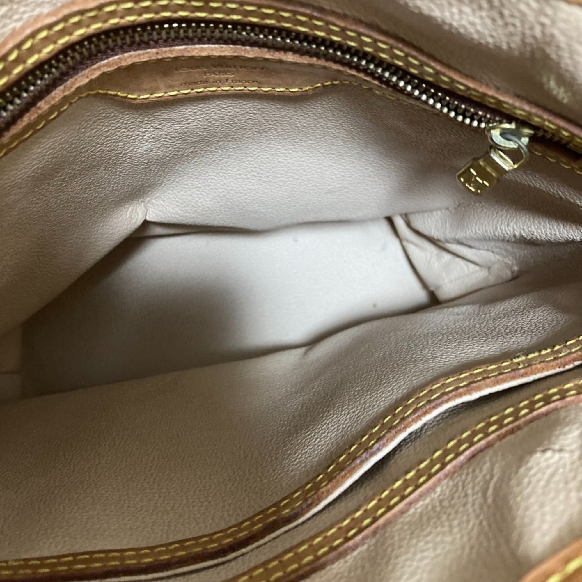 Louis Vuitton Brown Monogram Handbag (Pre-Owned)