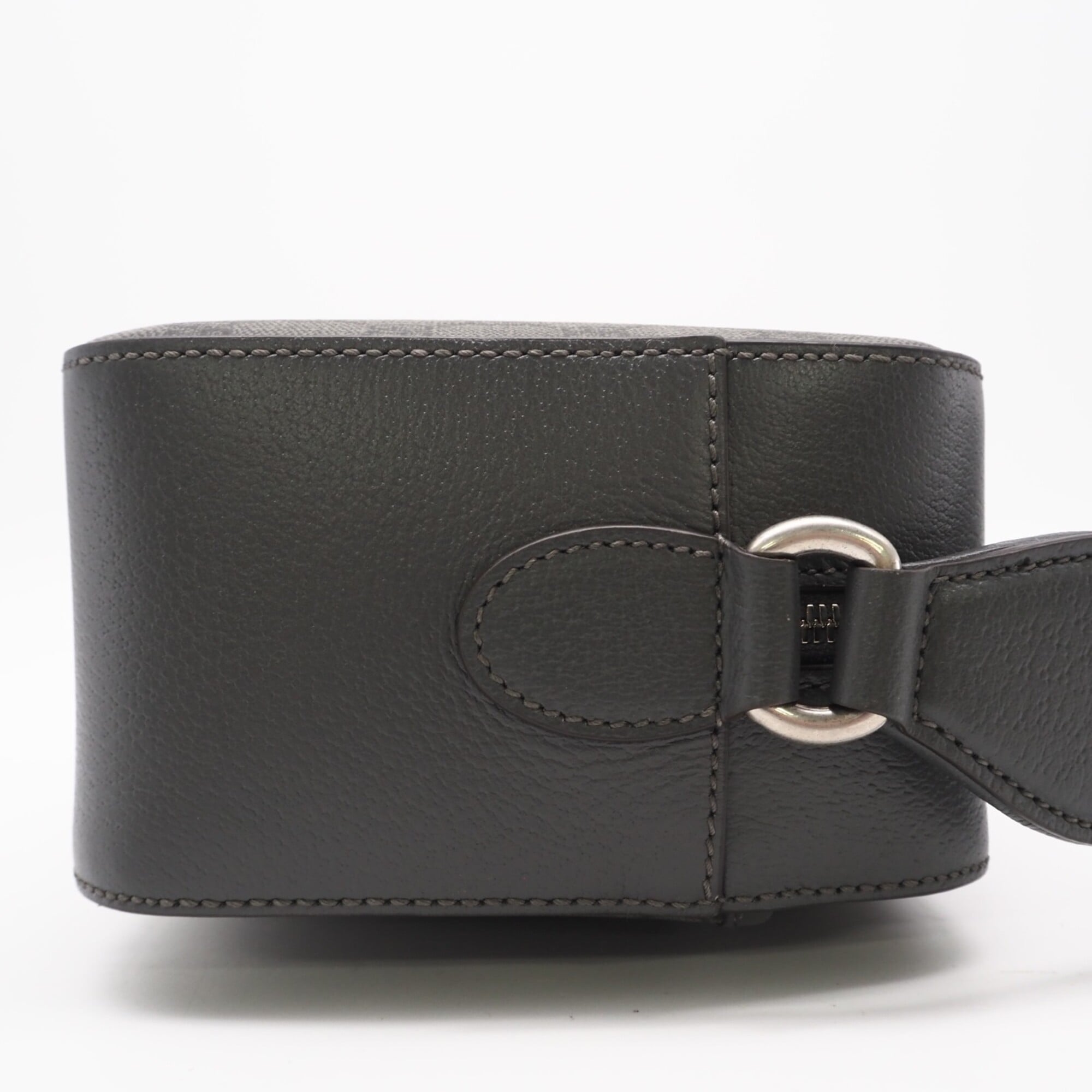 Gucci Gray Canvas Shoulder Bag (Pre-Owned)