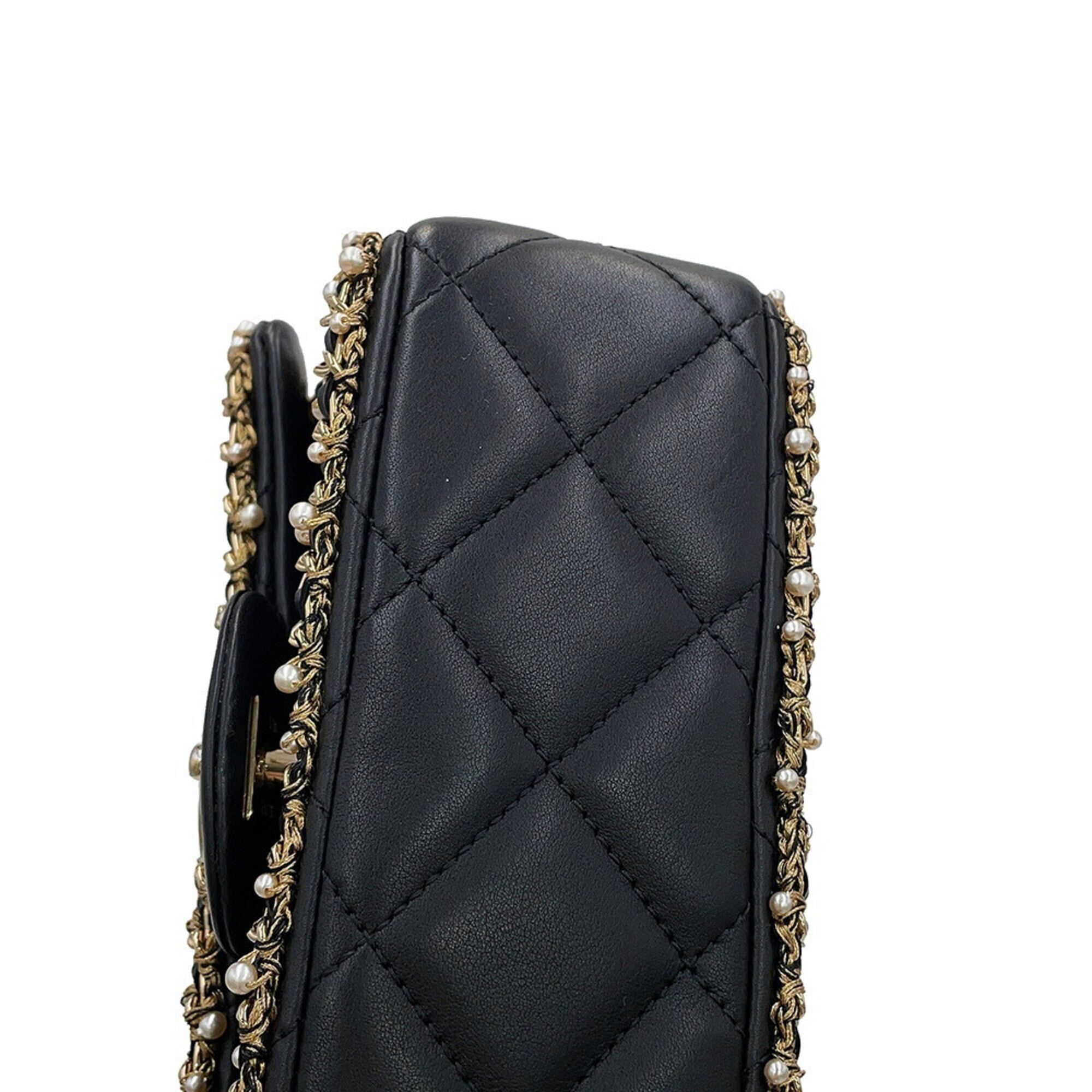 Chanel Matelasse Black Leather Handbag Shoulder Bag (Pre-Owned)