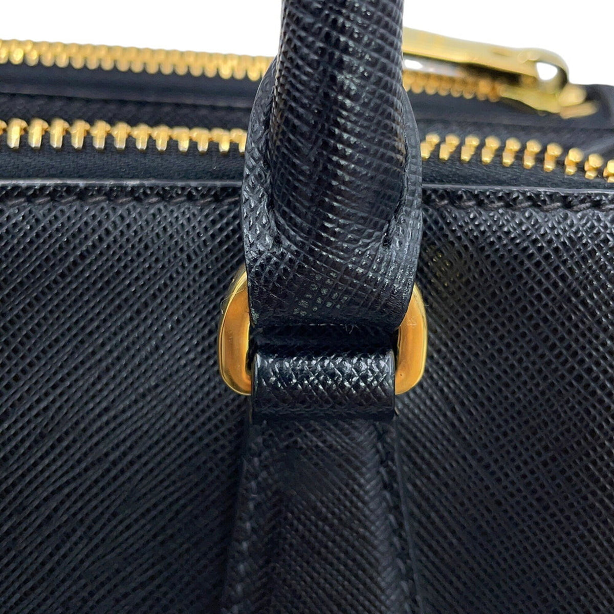 Prada Black Saffiano Handbag Shoulder Bag (Pre-Owned)