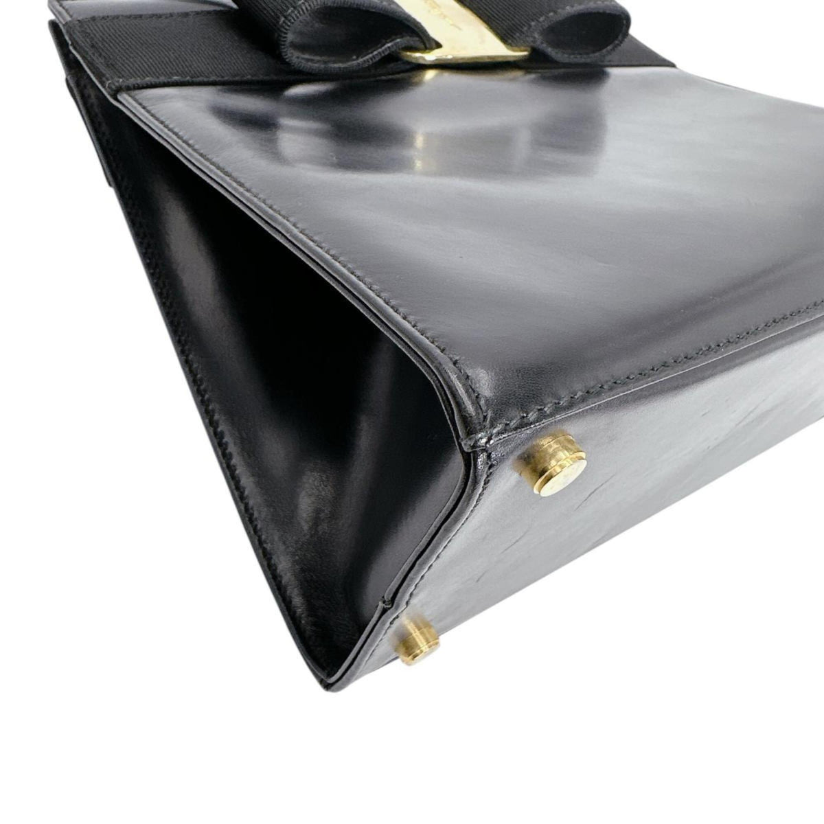 Salvatore Ferragamo Black Leather Handbag (Pre-Owned)