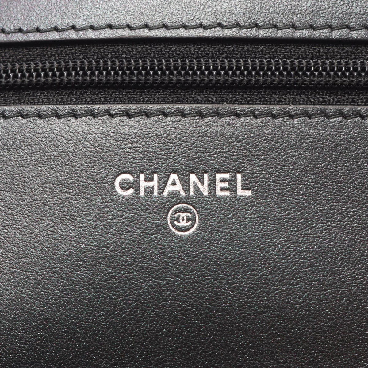 Chanel Black Leather Handbag Shoulder Bag (Pre-Owned)