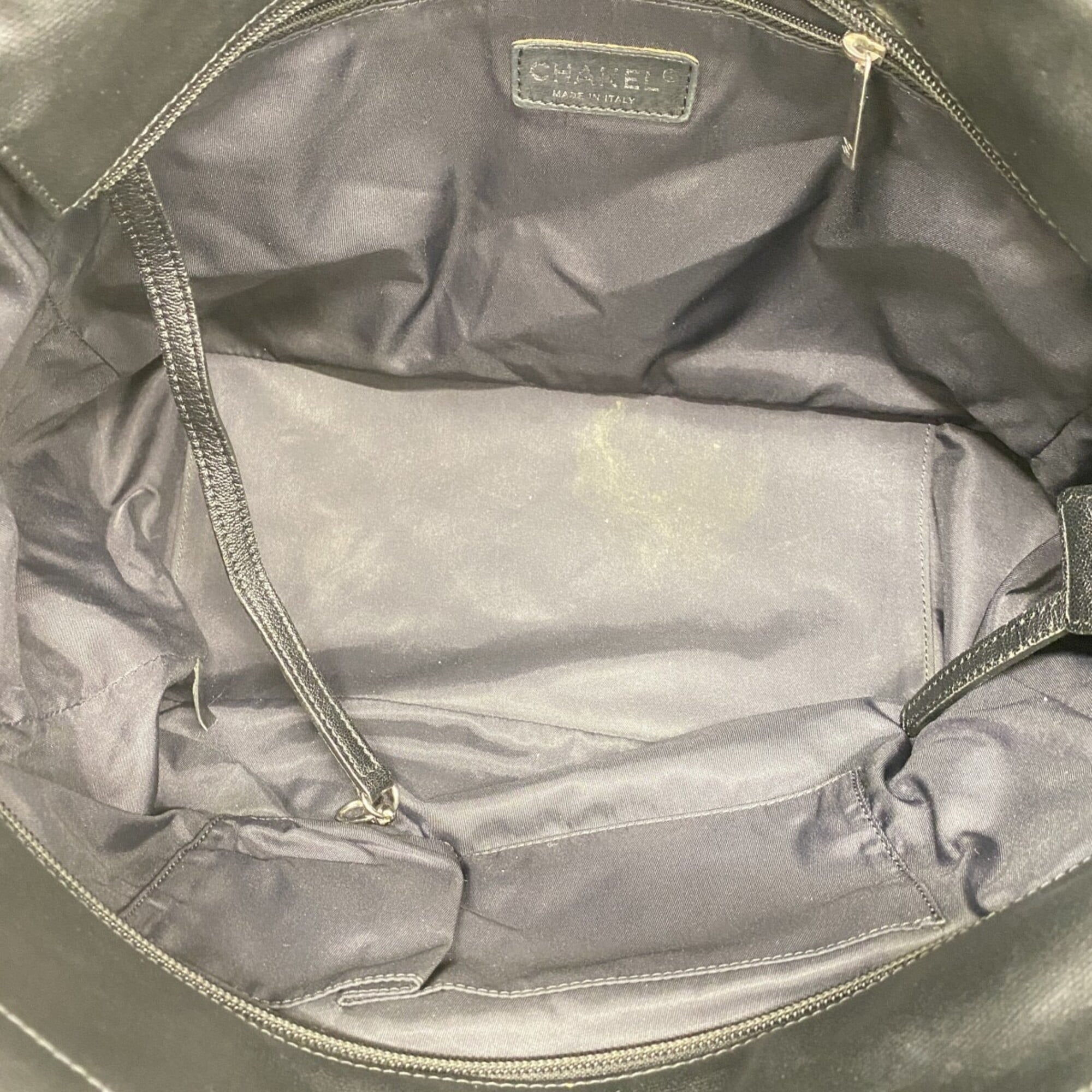 Chanel Black Canvas Tote Bag (Pre-Owned)