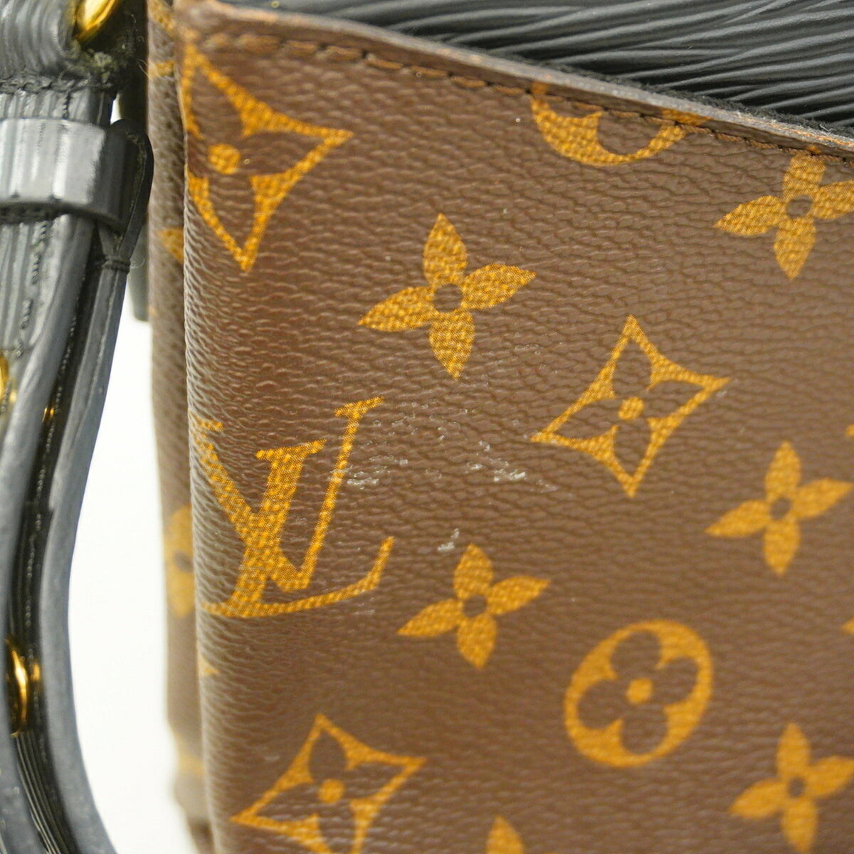 Louis Vuitton Brown Noir Shoulder Bag (Pre-Owned)