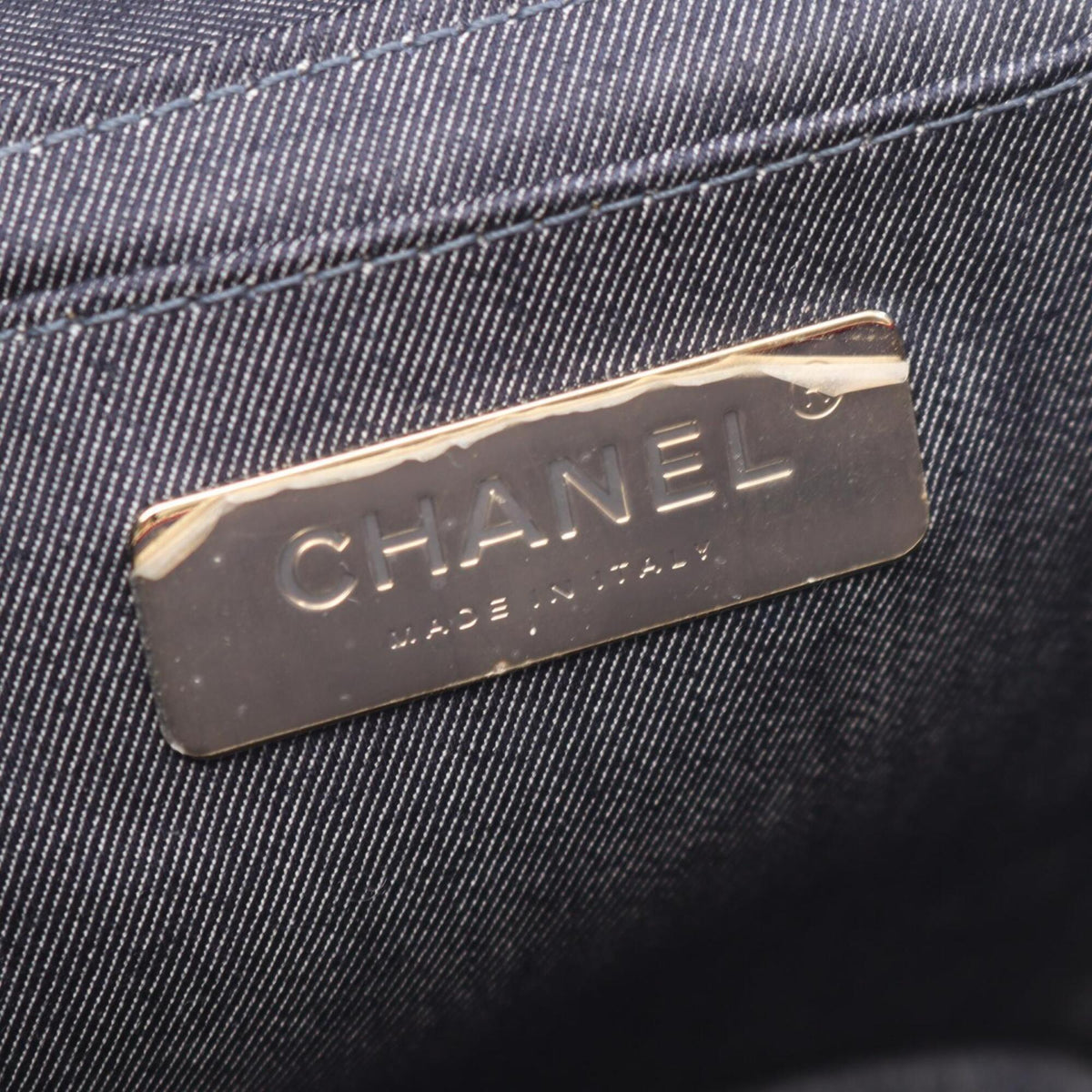 Chanel Pink Leather Handbag (Pre-Owned)