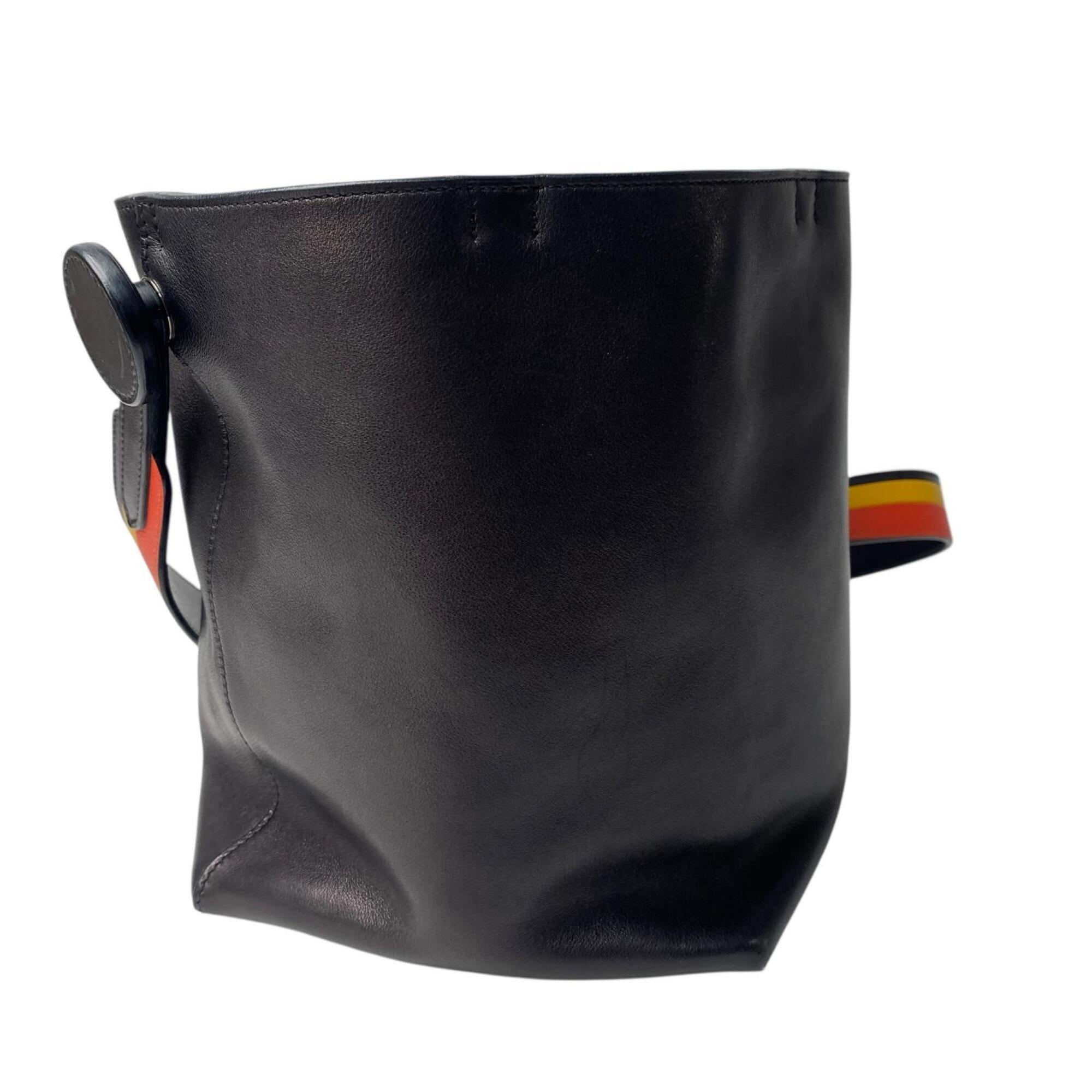 Hermes Black Shoulder Bag (Pre-Owned)