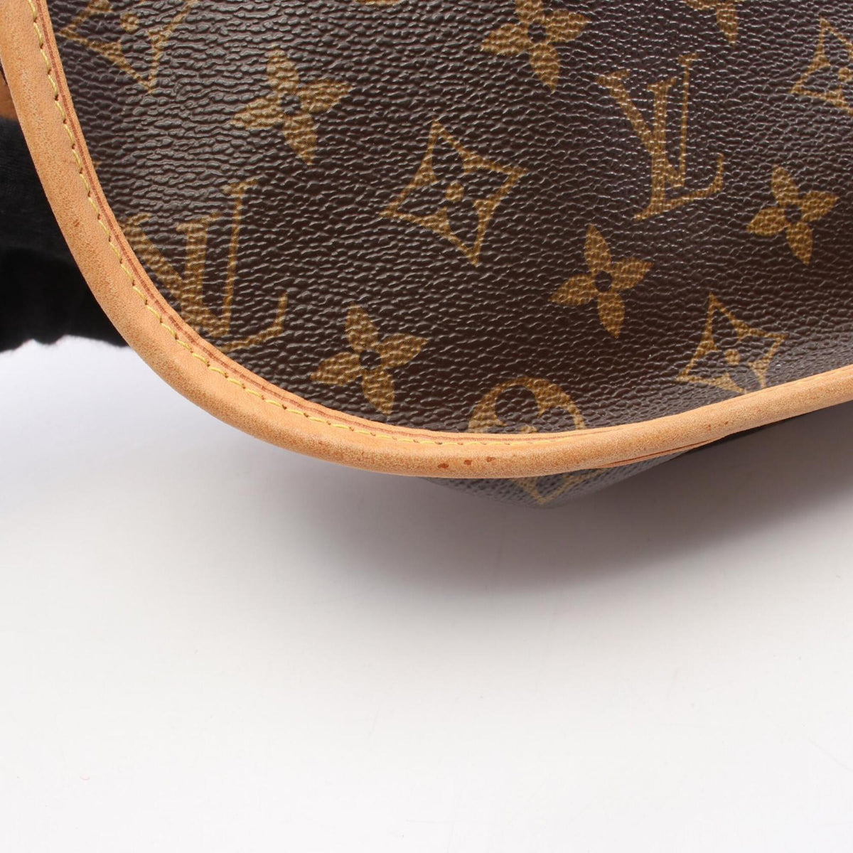 Louis Vuitton Brown Coated Canvas Monogram Leather Handbag Shoulder Bag (Pre-Owned)