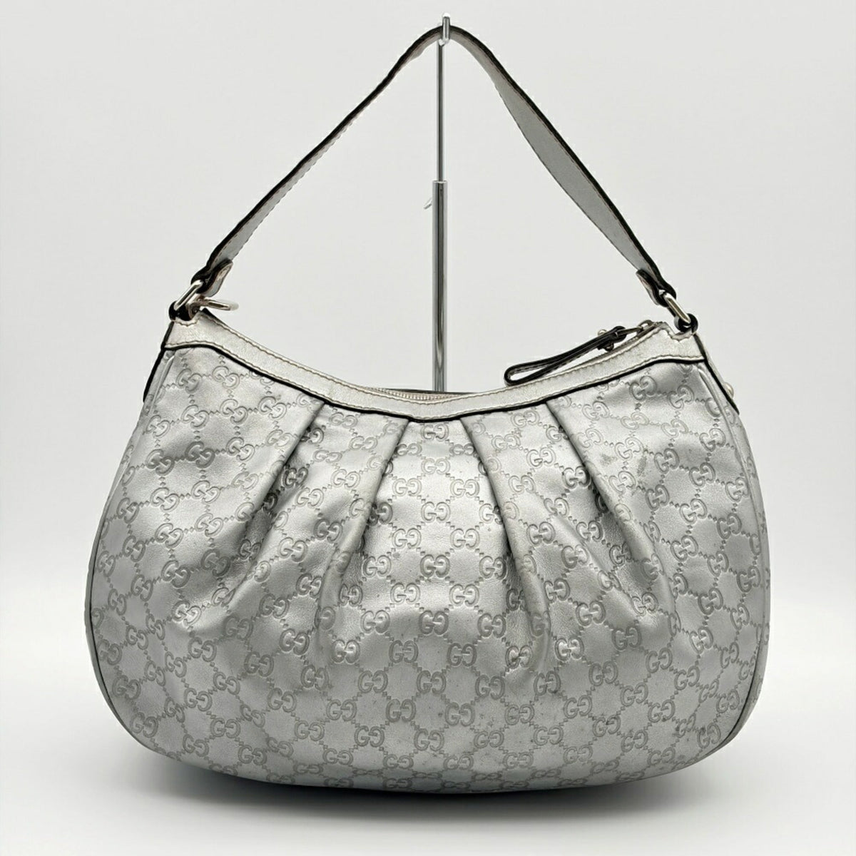 Gucci Metallic Silver Leather Shoulder Bag (Pre-Owned)
