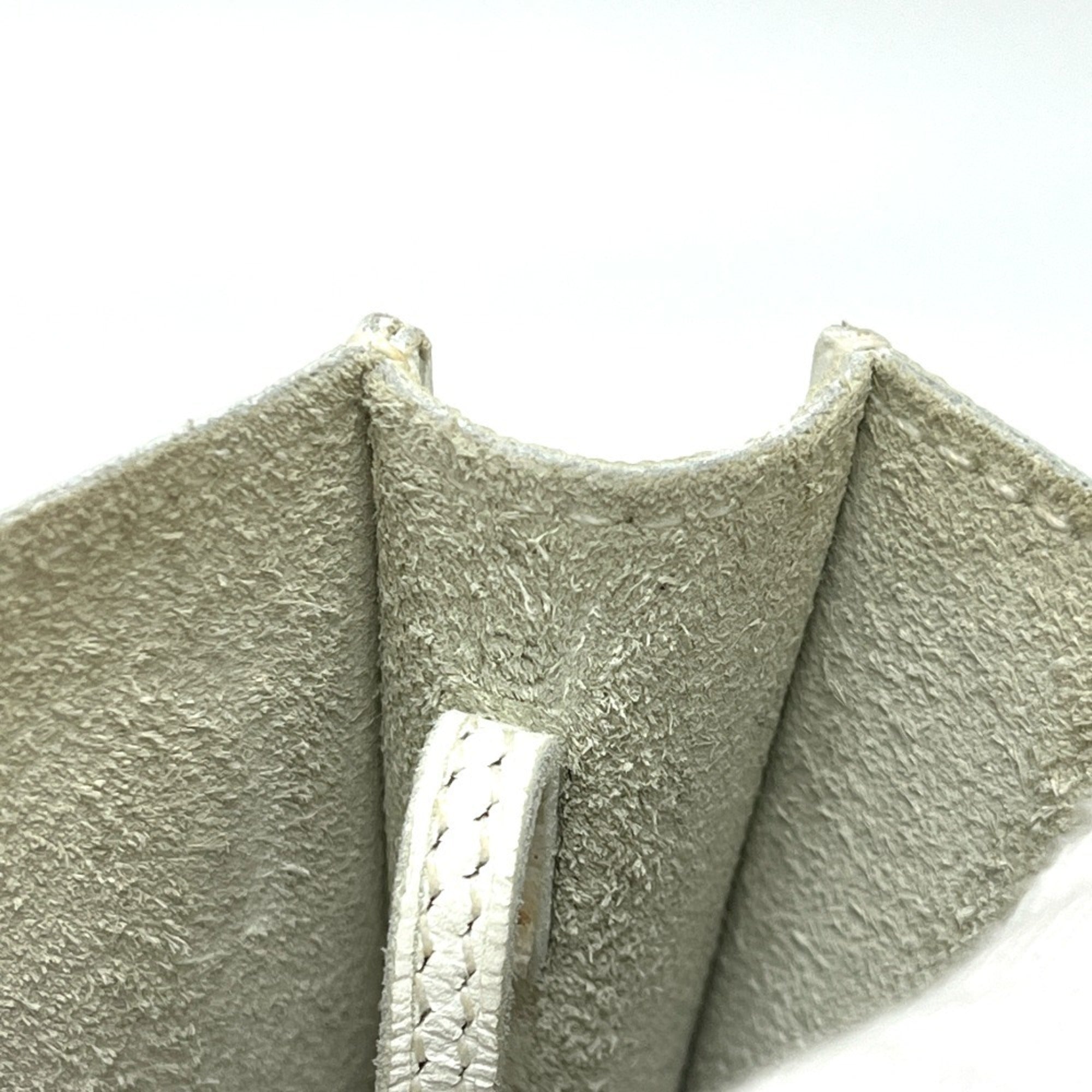 Hermes Onimaitou White Leather Pochette Shoulder Bag (Pre-Owned)