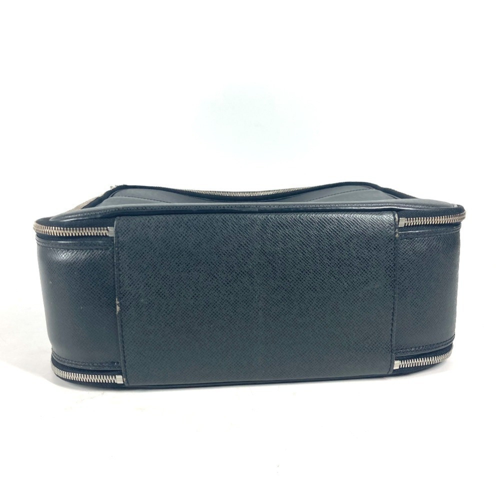 Louis Vuitton Ardoise Black Taiga Leather Handbag Shoulder Bag (Pre-Owned)