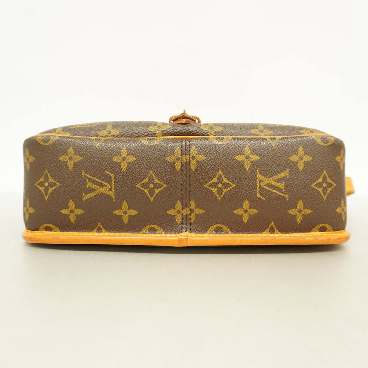 Louis Vuitton Brown Shoulder Bag (Pre-Owned)