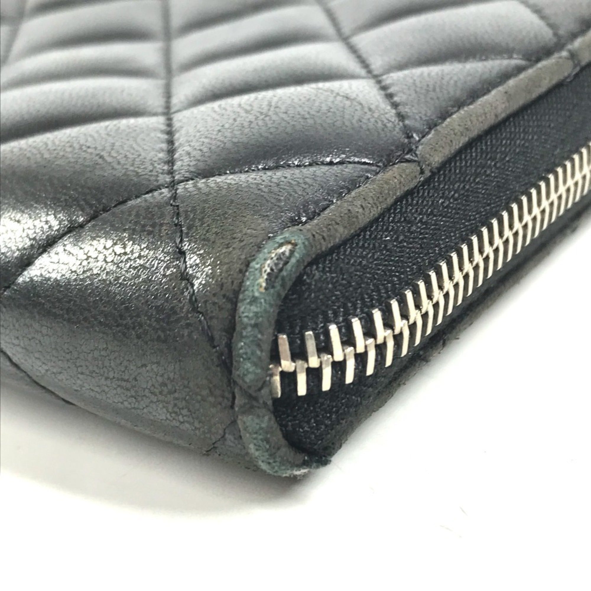 Chanel Matelasse Black Leather Long Wallet (Bi-Fold) (Pre-Owned)