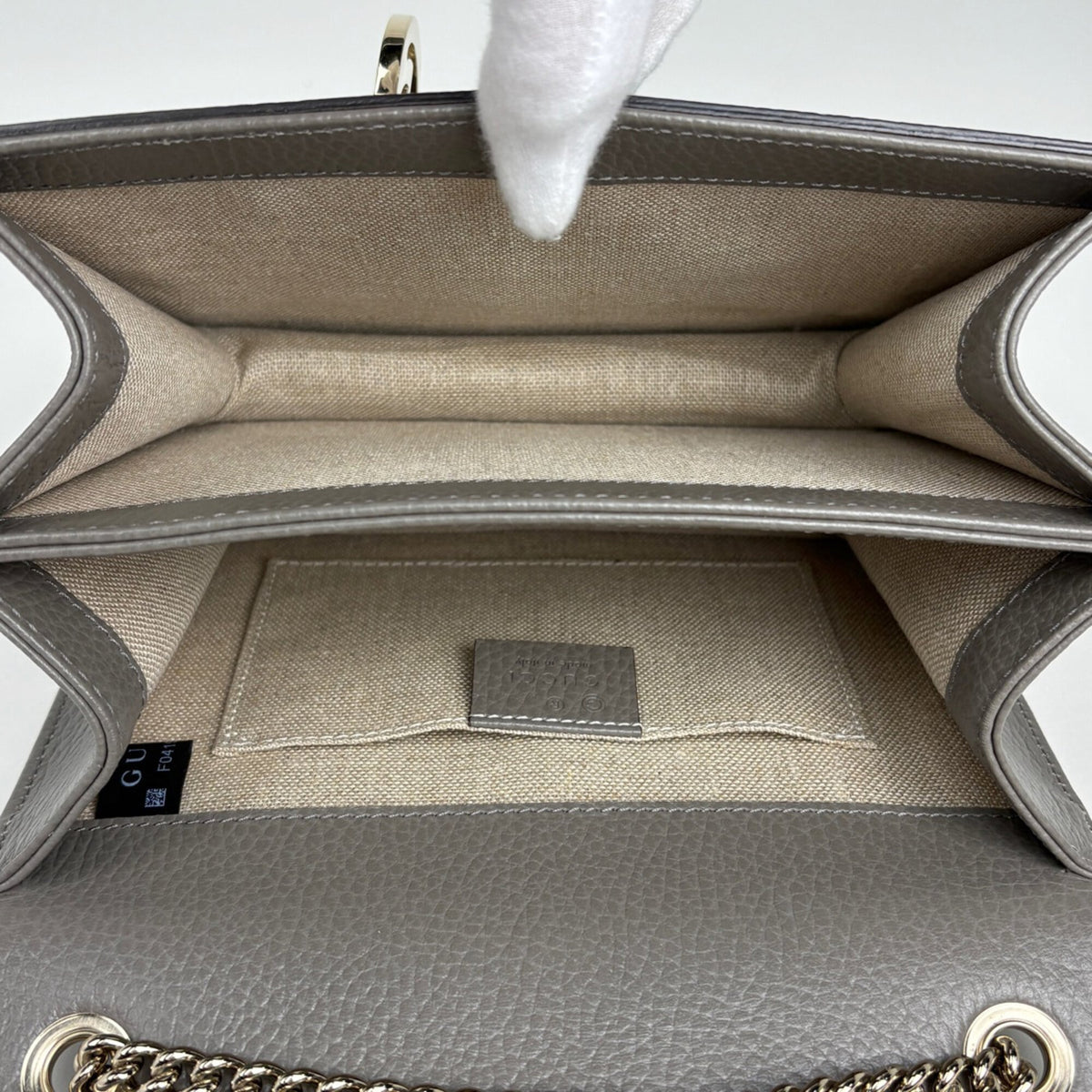 Gucci Gray Leather Shoulder Bag (Pre-Owned)