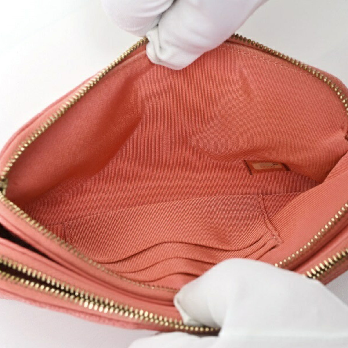 Chanel Pink Grained Calfskin Shoulder Bag (Pre-Owned)
