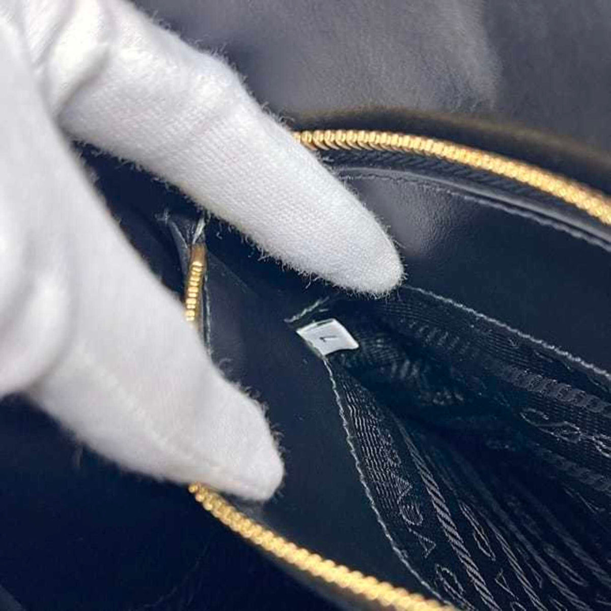 Prada Black Nero Leather Saffiano Handbag Shoulder Bag (Pre-Owned)