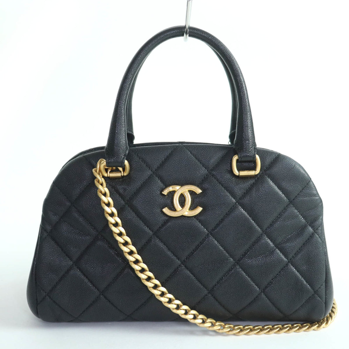 Chanel Matelasse Black Grained Calfskin Handbag (Pre-Owned)