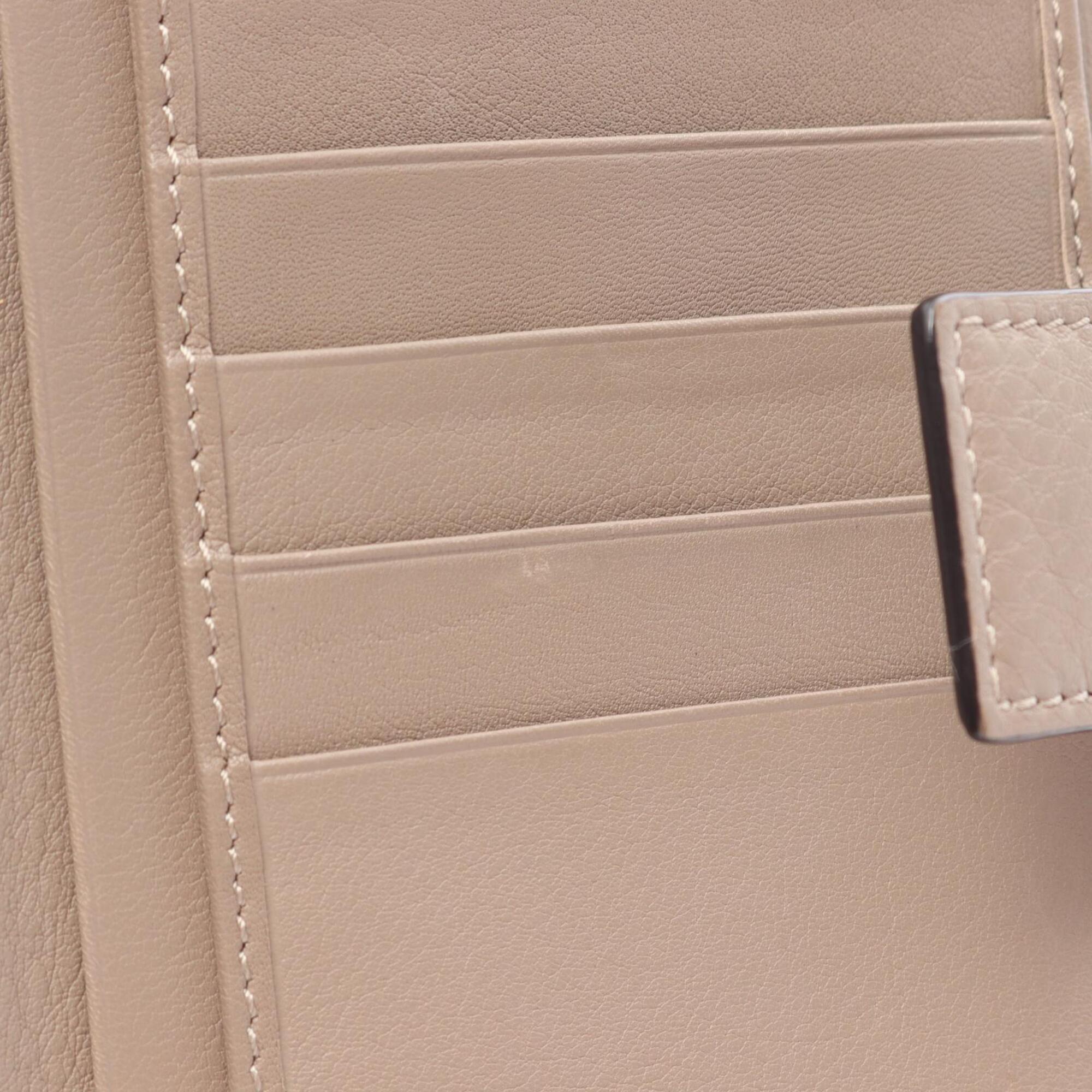 Fendi Beige Leather Long Wallet (Bi-Fold) (Pre-Owned)