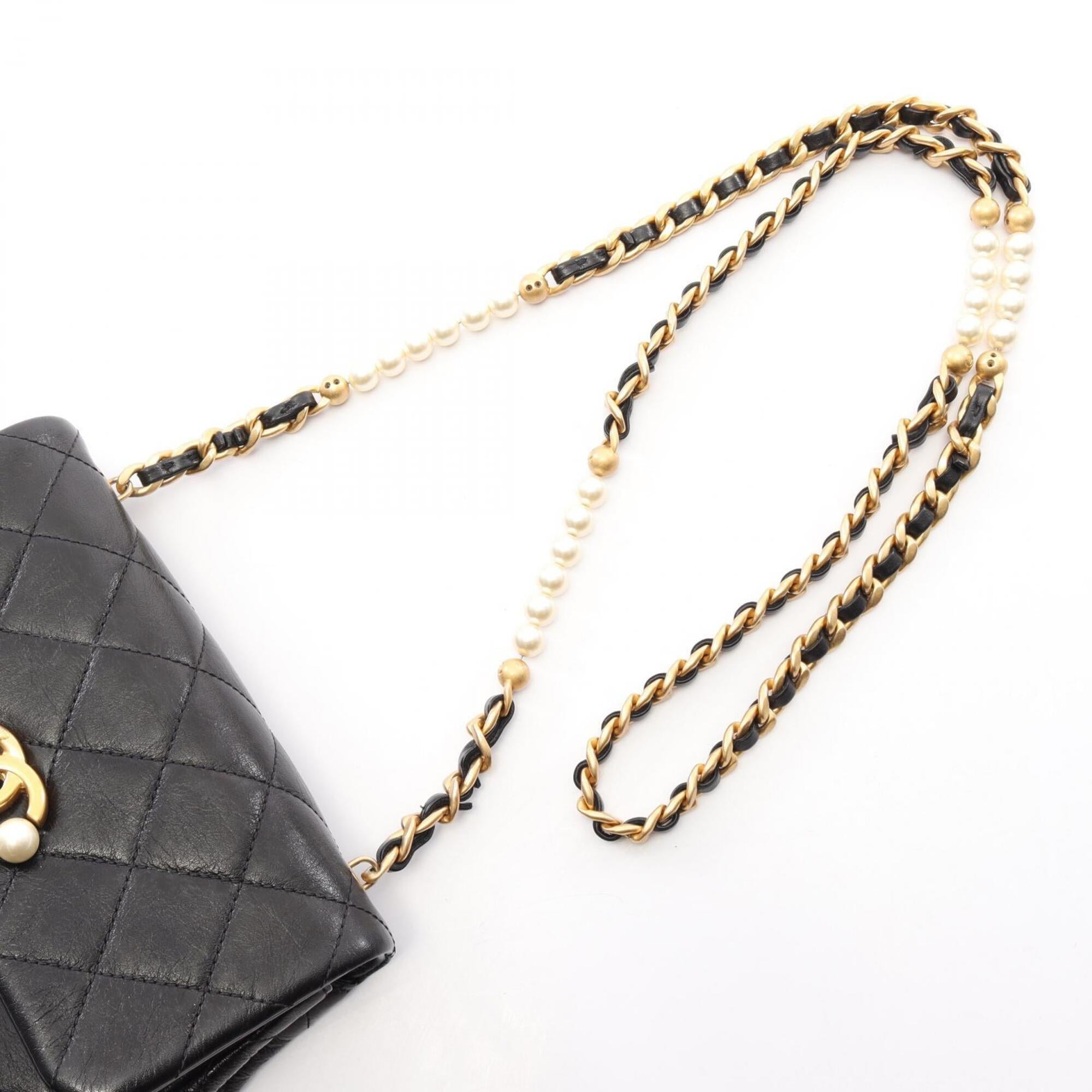 Chanel Black Leather Handbag Shoulder Bag (Pre-Owned)