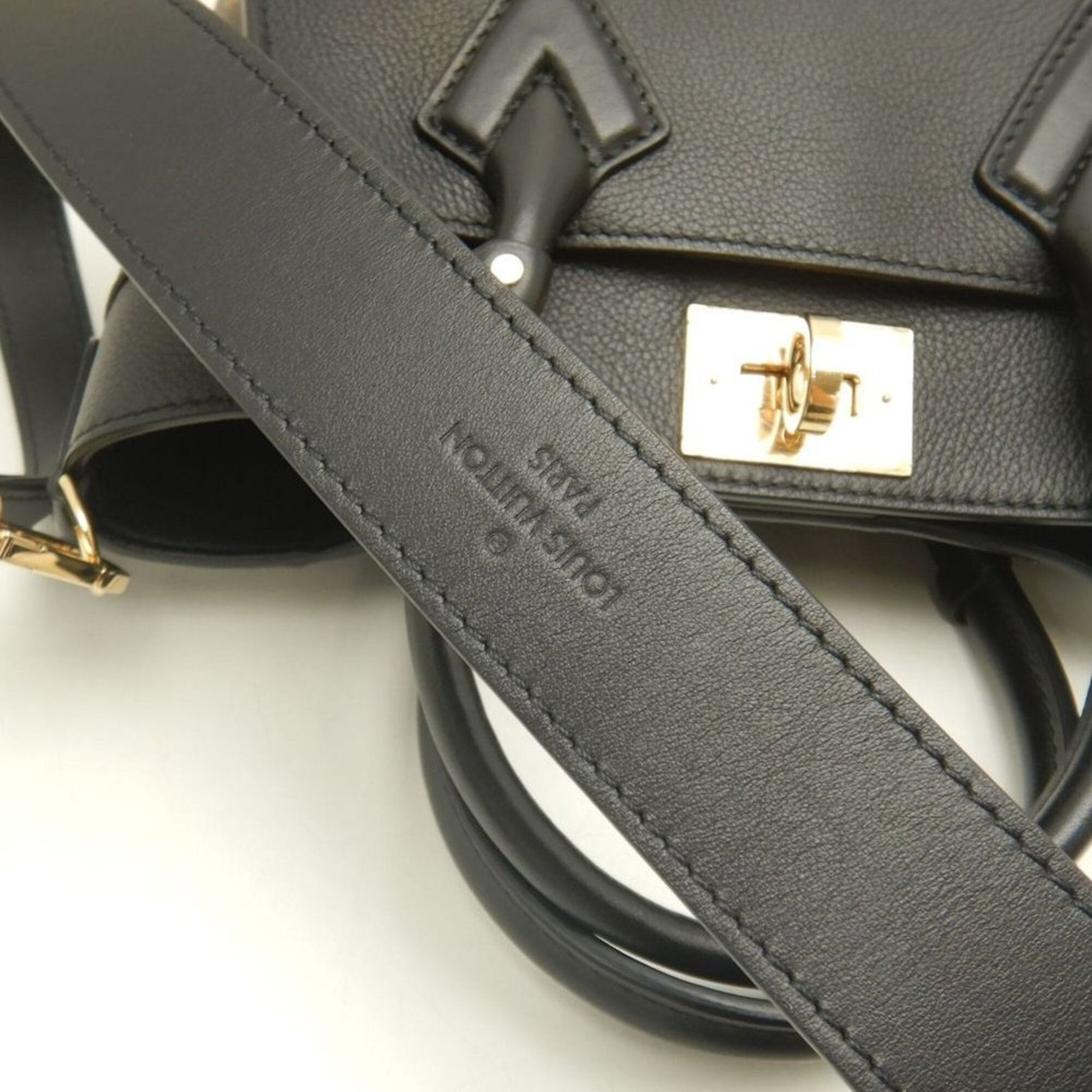 Louis Vuitton Brown Noir Monogram Leather Handbag (Pre-Owned)