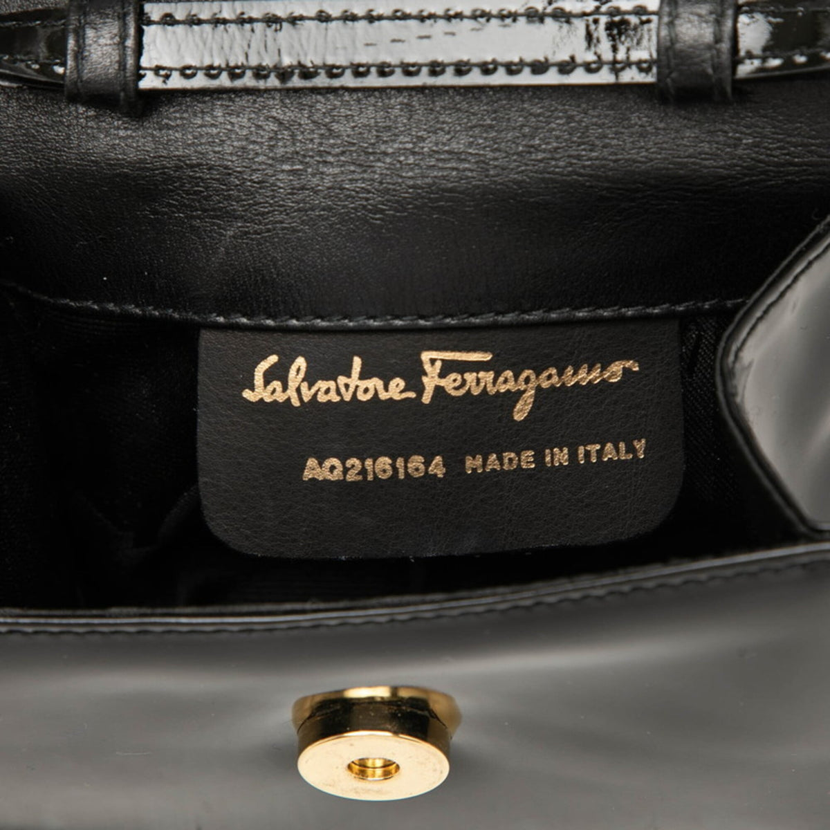 Salvatore Ferragamo Black Patent Leather Pochette Shoulder Bag (Pre-Owned)