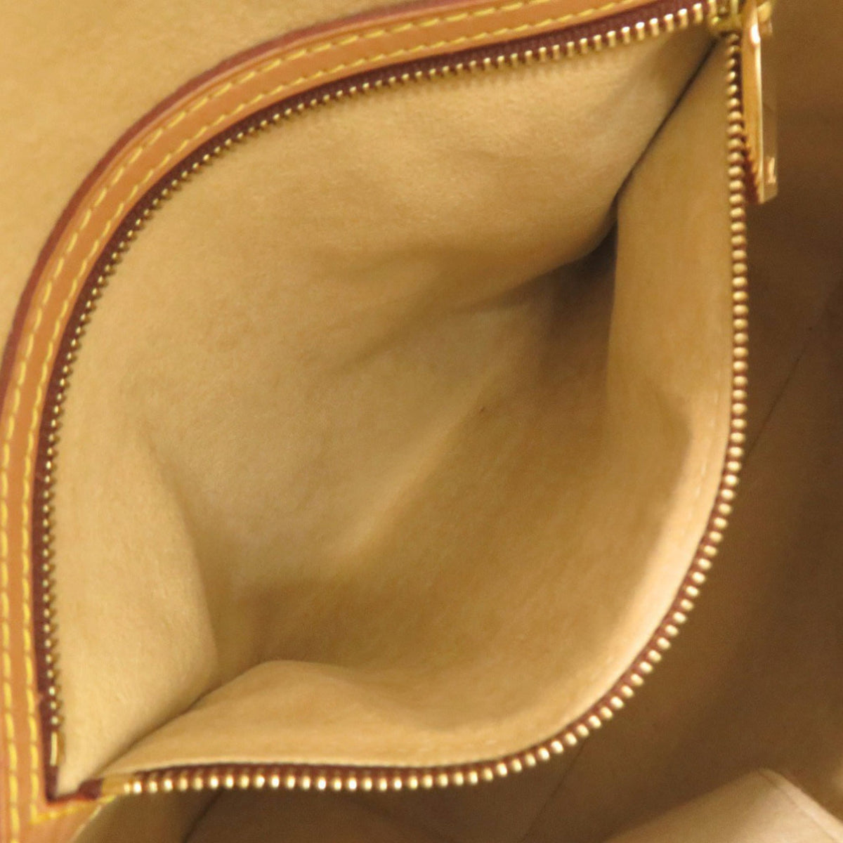Louis Vuitton Brown Monogram Shoulder Bag (Pre-Owned)