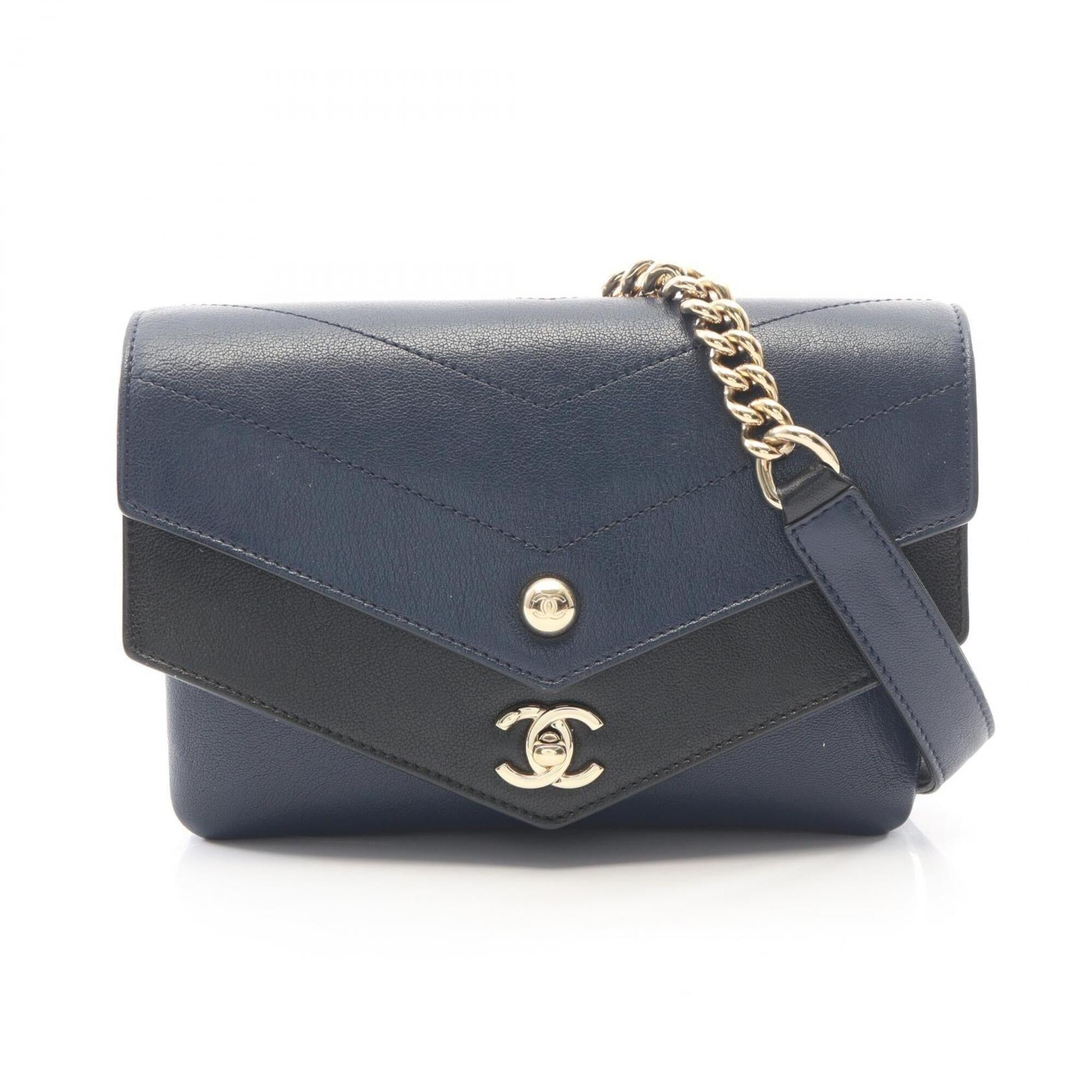 Chanel Black Navy Leather Handbag Shoulder Bag (Pre-Owned)