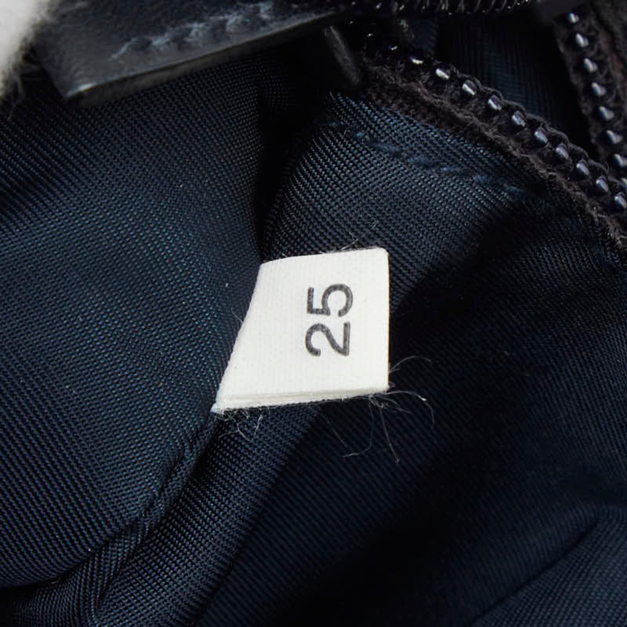 Prada Navy Nylon Leather Shoulder Bag (Pre-Owned)