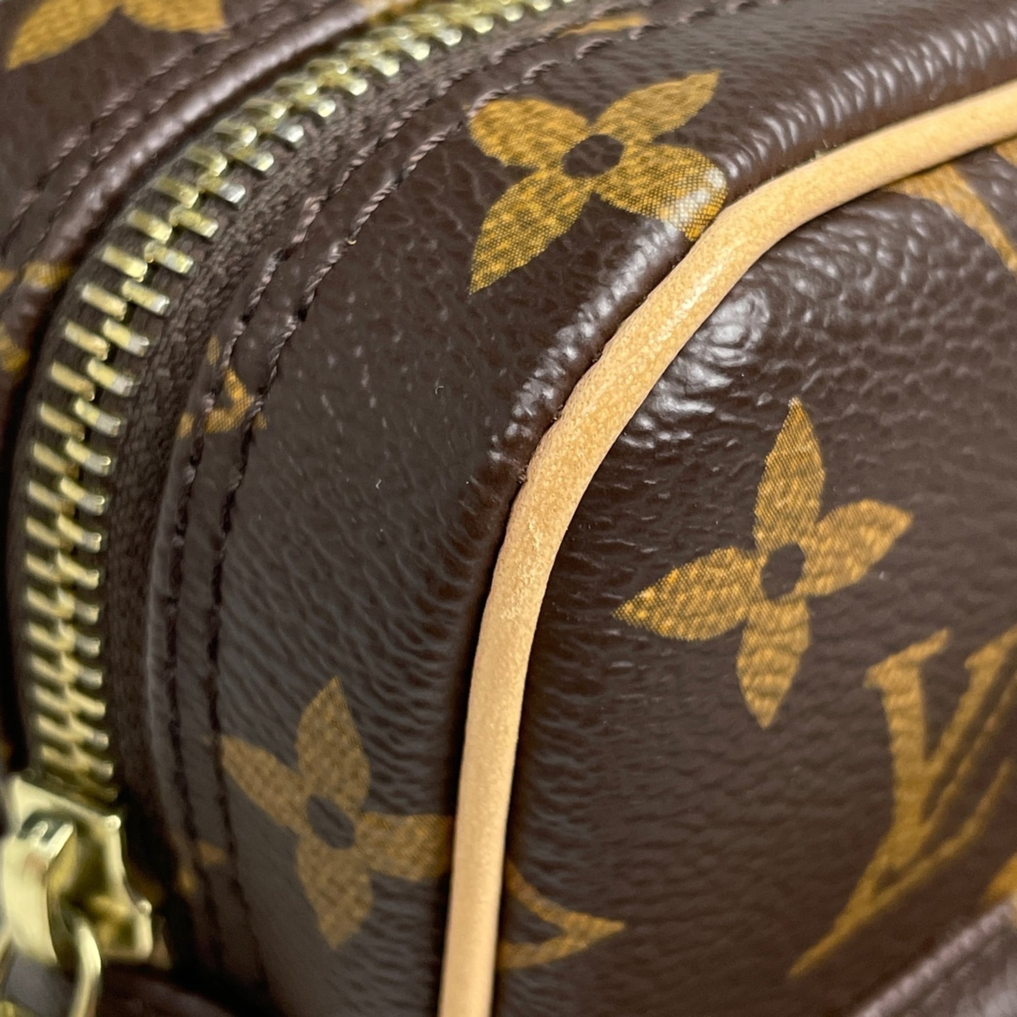 Louis Vuitton Brown Monogram Shoulder Bag (Pre-Owned)