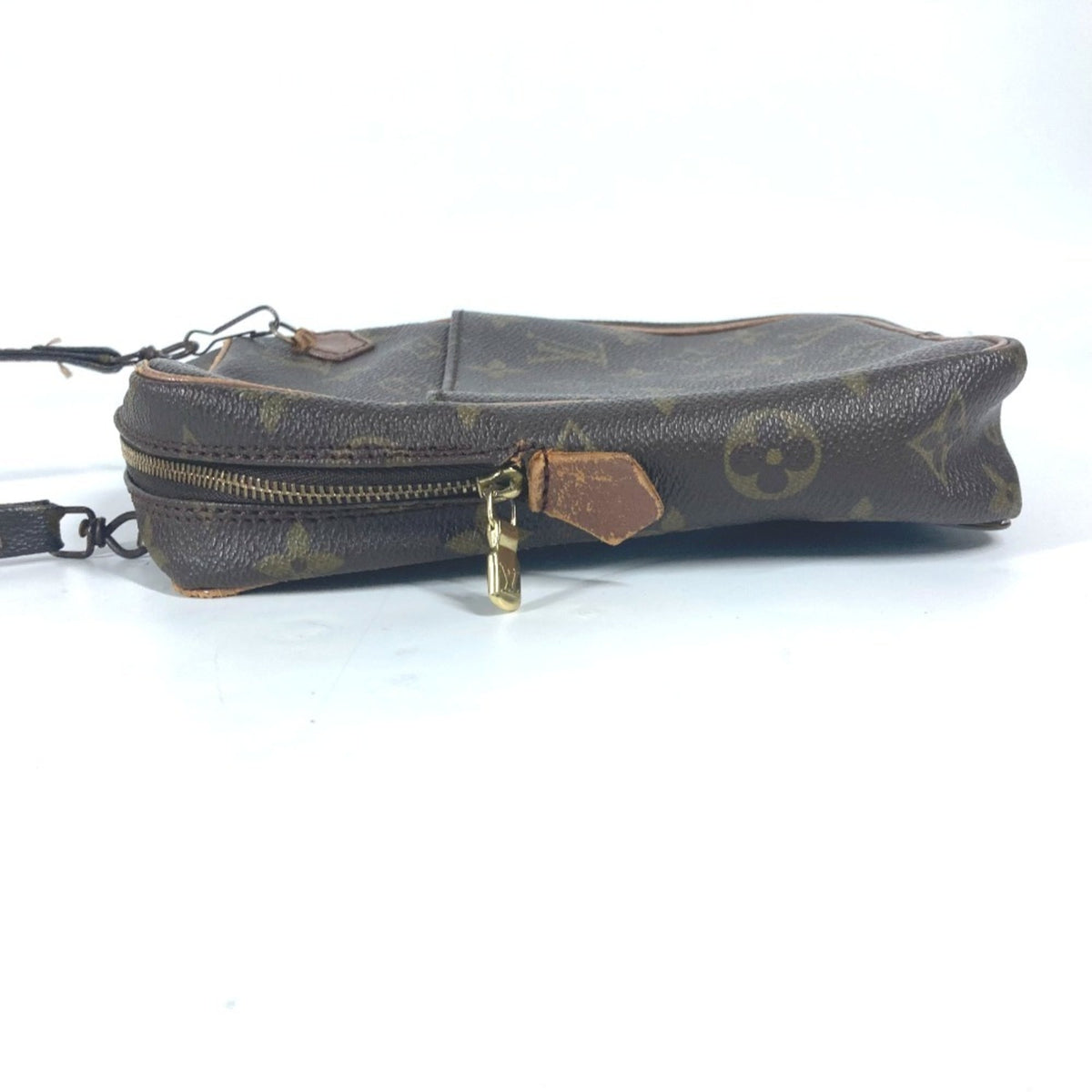 Louis Vuitton Brown Monogram Pochette Shoulder Bag (Pre-Owned)