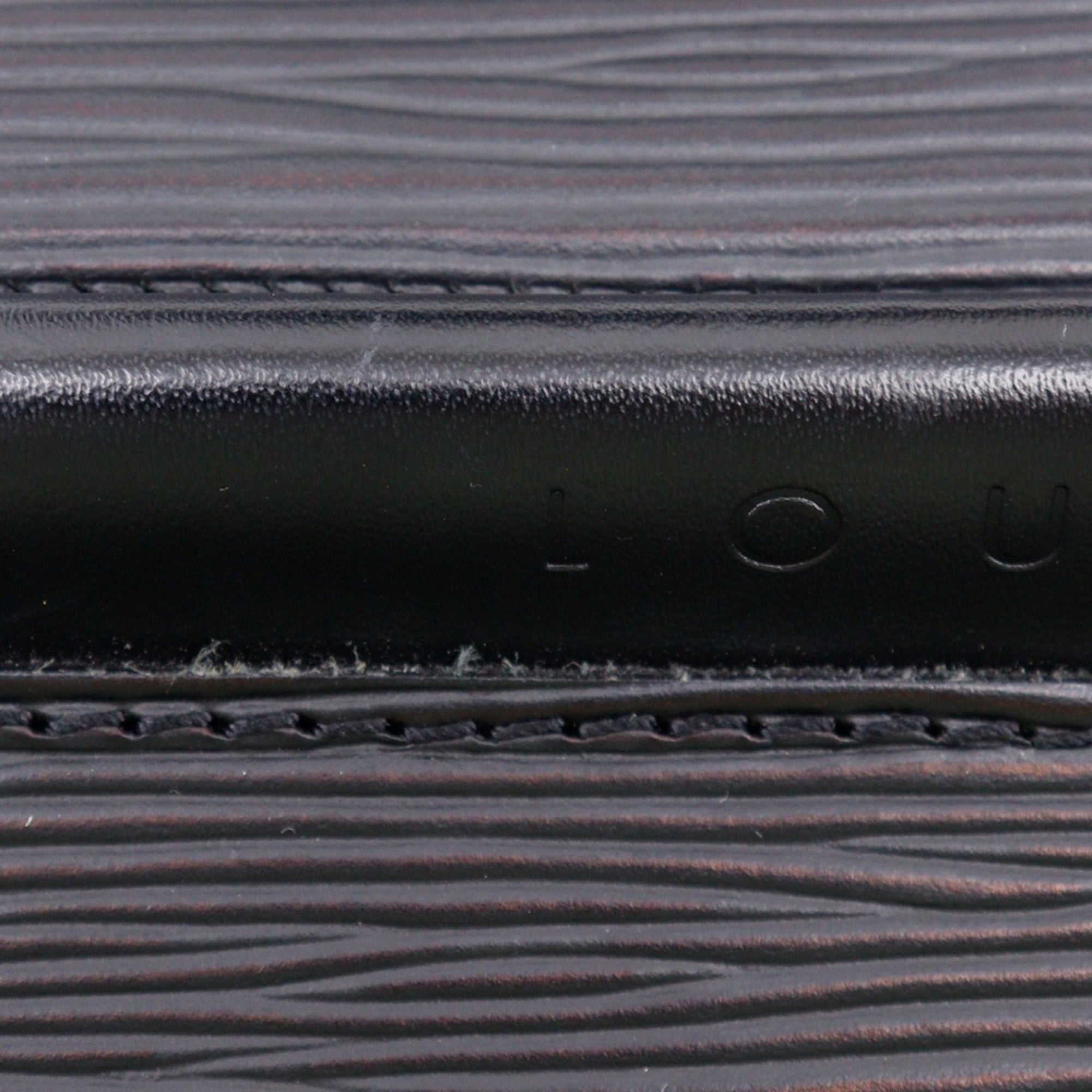 Louis Vuitton Black Noir Epi Leather Shoulder Bag (Pre-Owned)