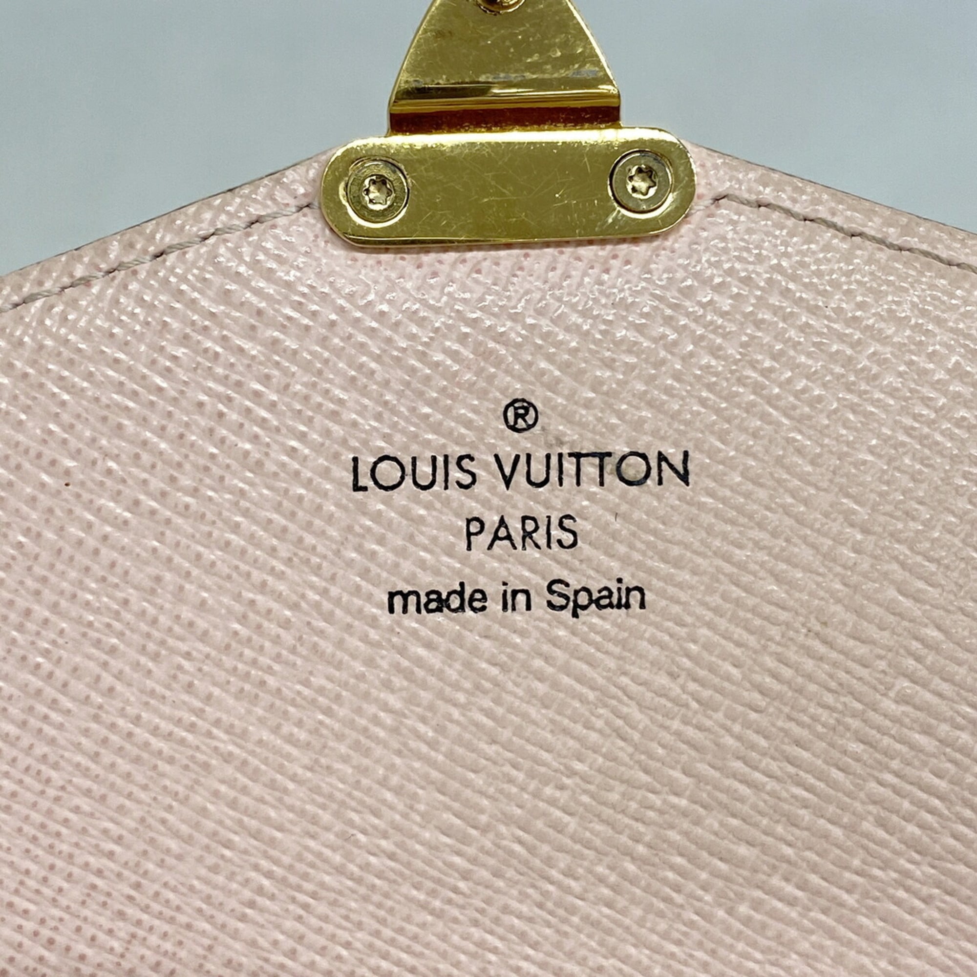 Louis Vuitton White Long Wallet (Bi-Fold) (Pre-Owned)