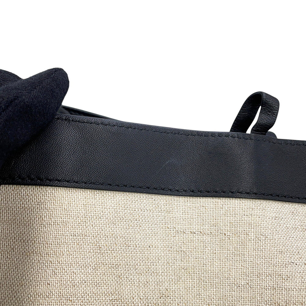 Salvatore Ferragamo Black Raffia Handbag (Pre-Owned)