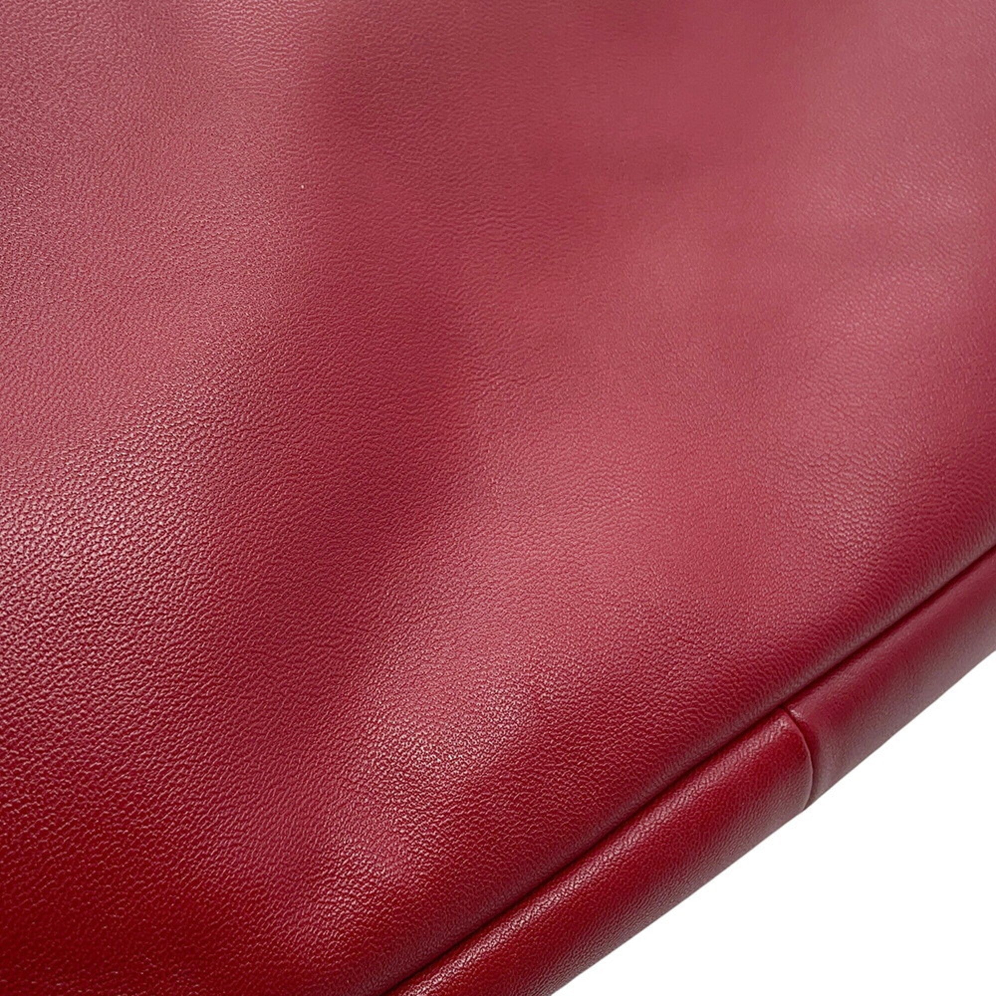 Chanel Red Color Leather Shoulder Bag (Pre-Owned)
