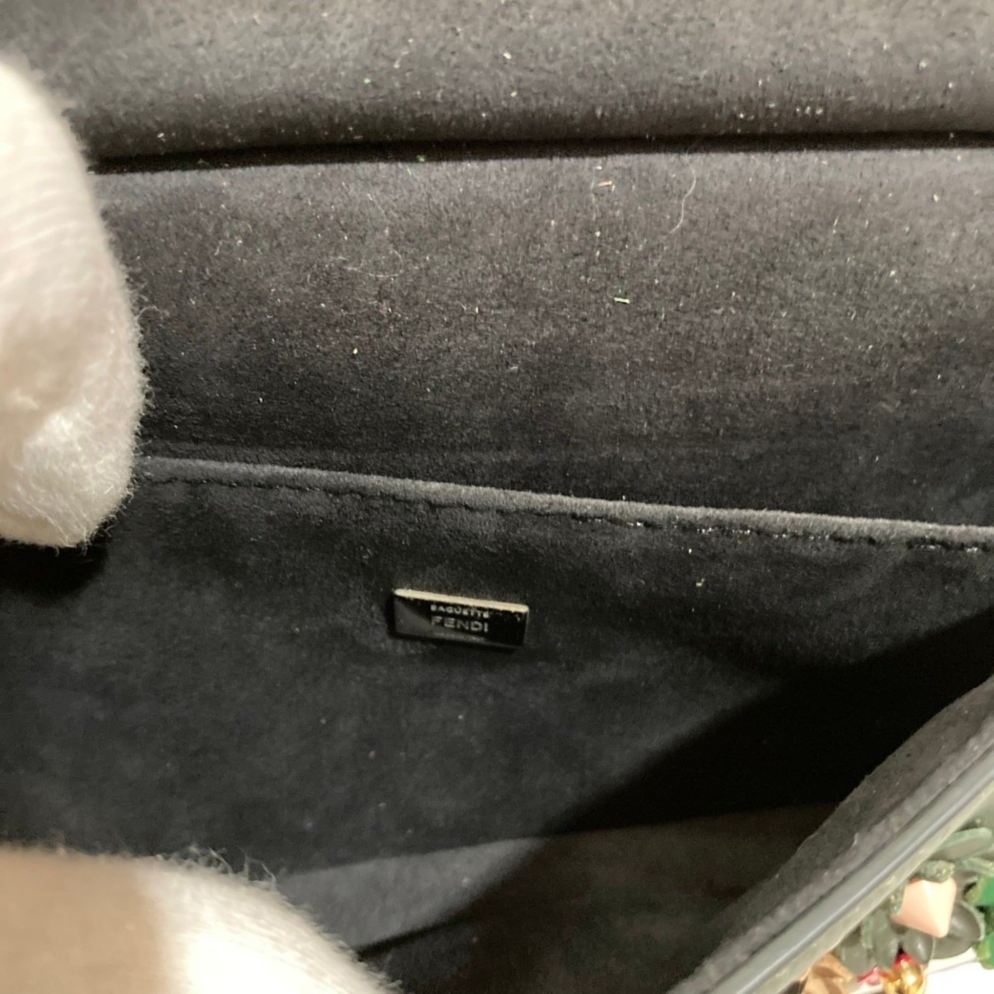 Fendi Khaki Shoulder Bag (Pre-Owned)