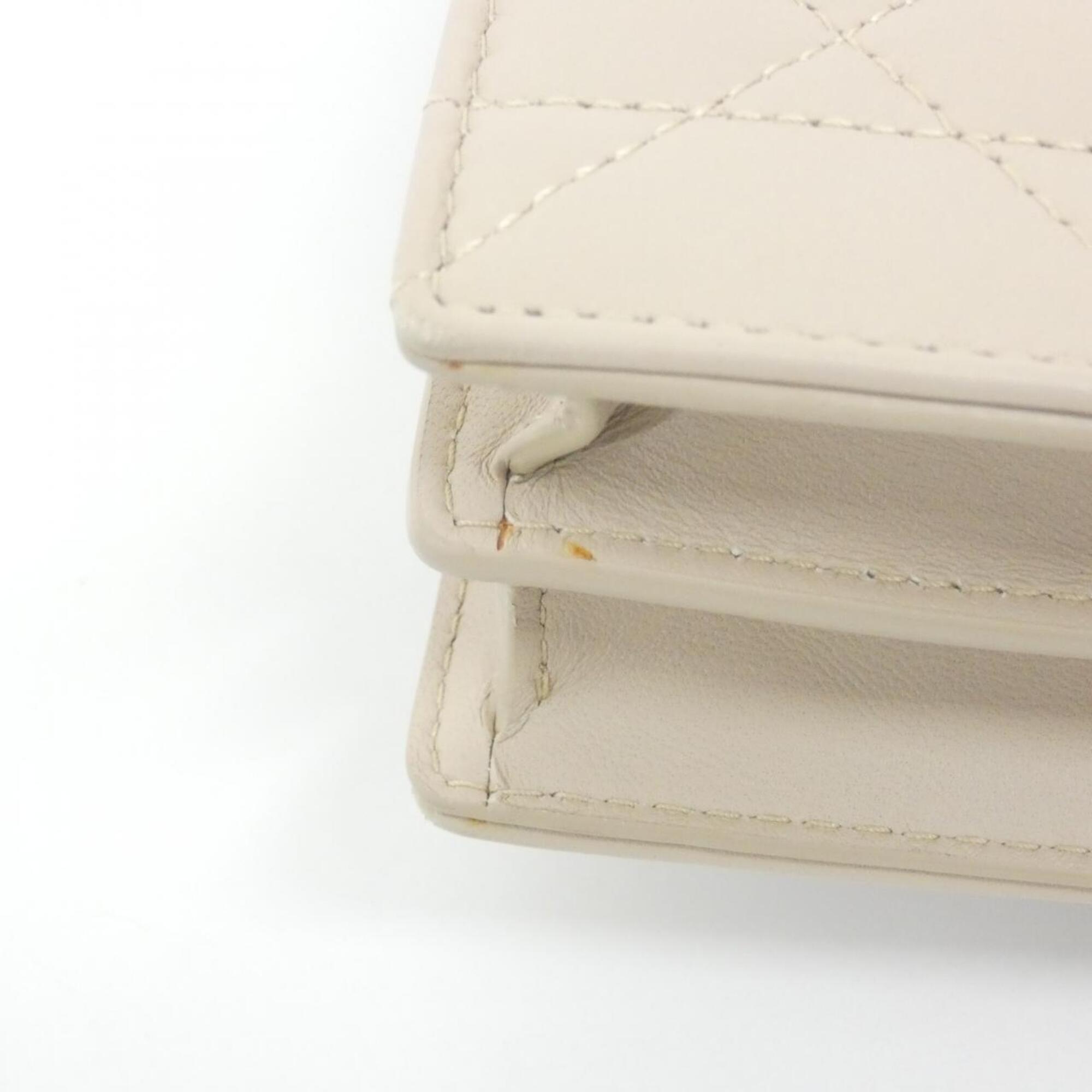 Christian Dior Beige Leather Handbag (Pre-Owned)