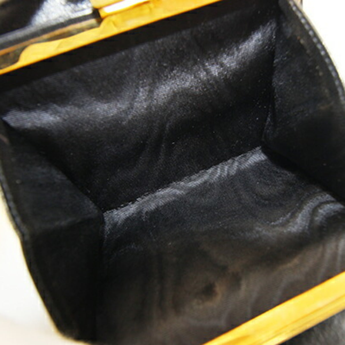 Chanel Black Leather Wallet (Bi-Fold) (Pre-Owned)