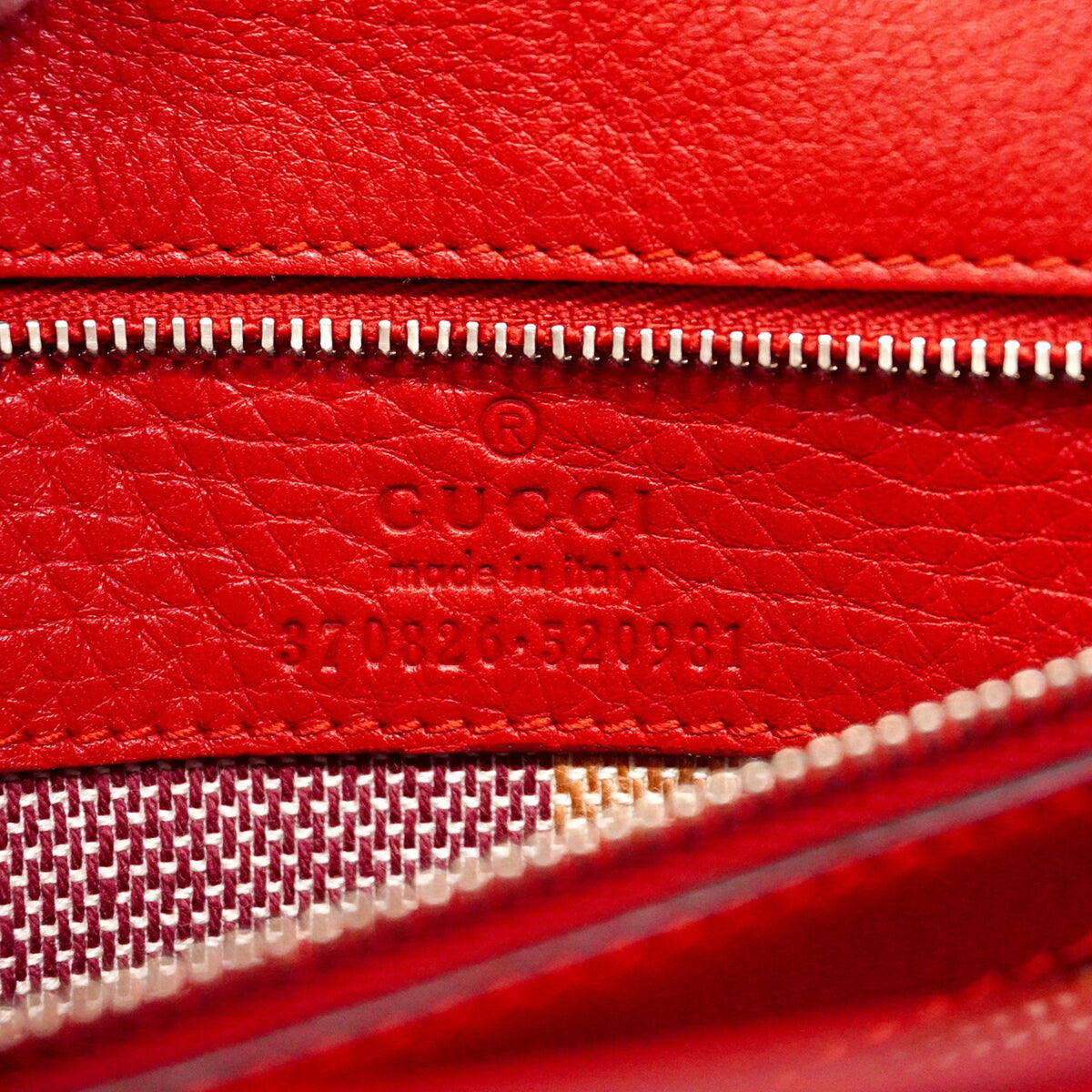 Gucci Red Color Leather Shoulder Bag (Pre-Owned)