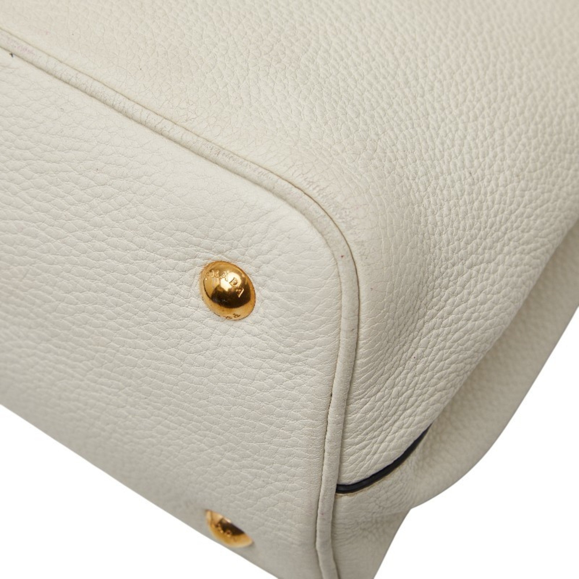 Prada White Leather Handbag Shoulder Bag (Pre-Owned)