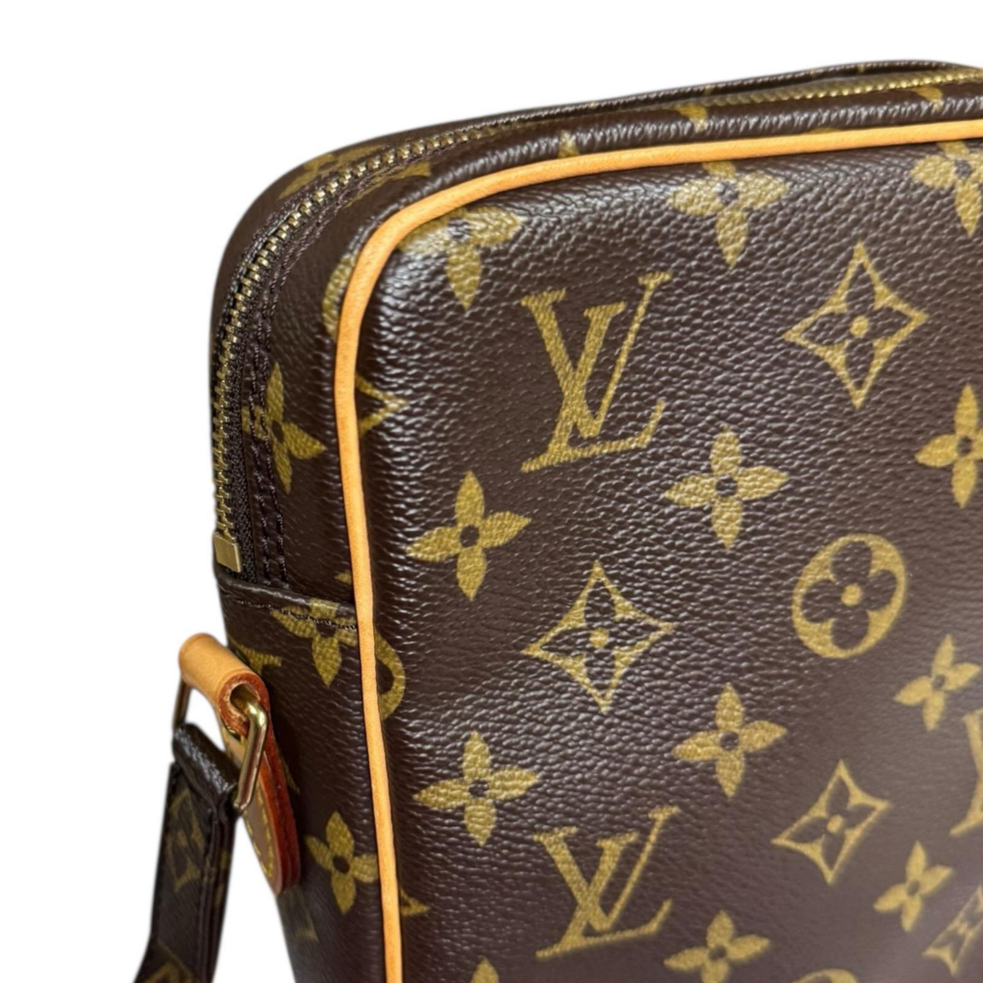 Louis Vuitton Brown Monogram Canvas Shoulder Bag (Pre-Owned)